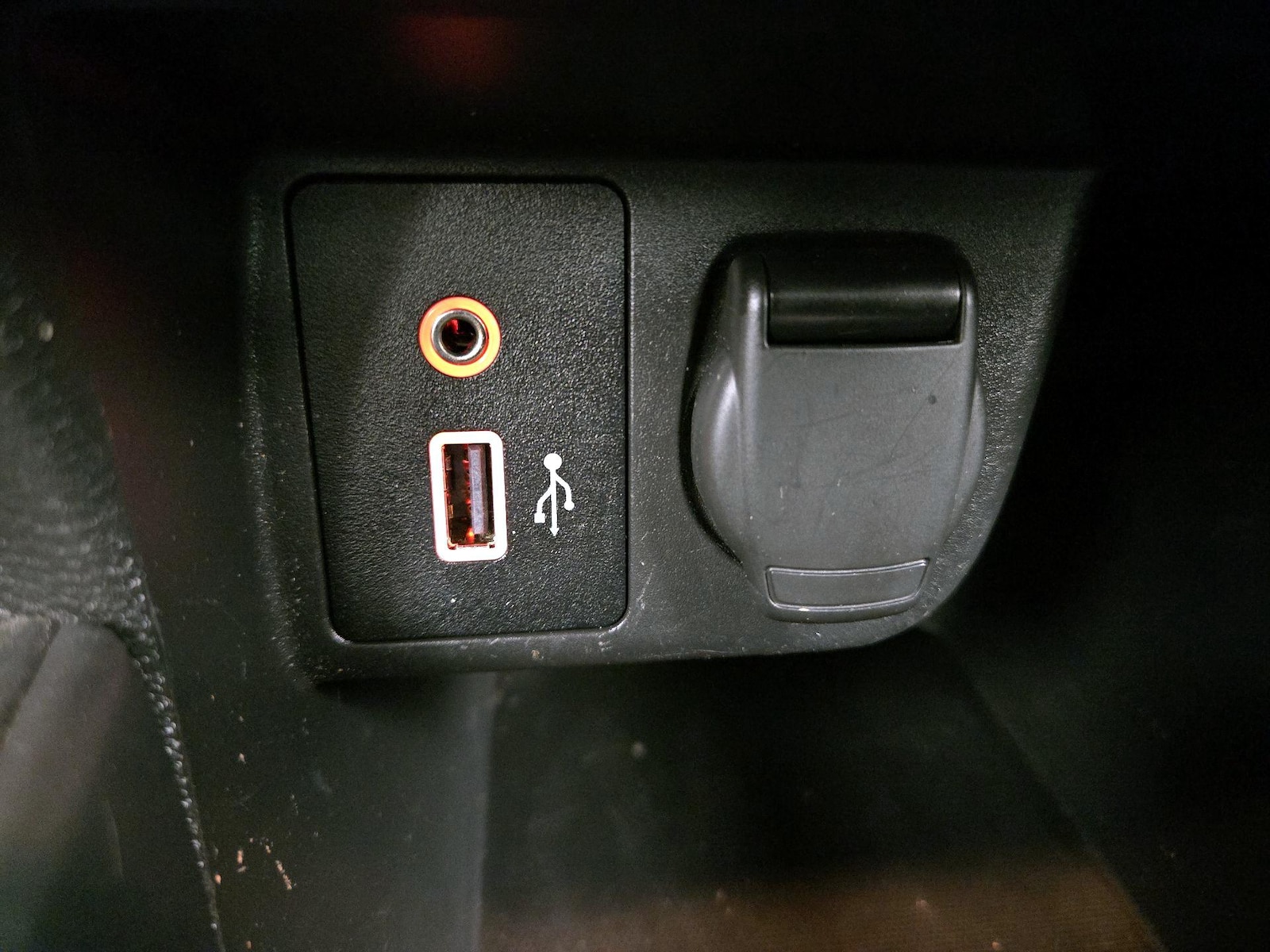2022 Nissan Versa Sedan SV - Photo 18