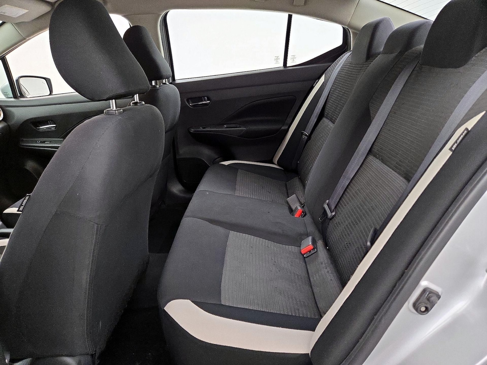 2022 Nissan Versa Sedan SV - Photo 19