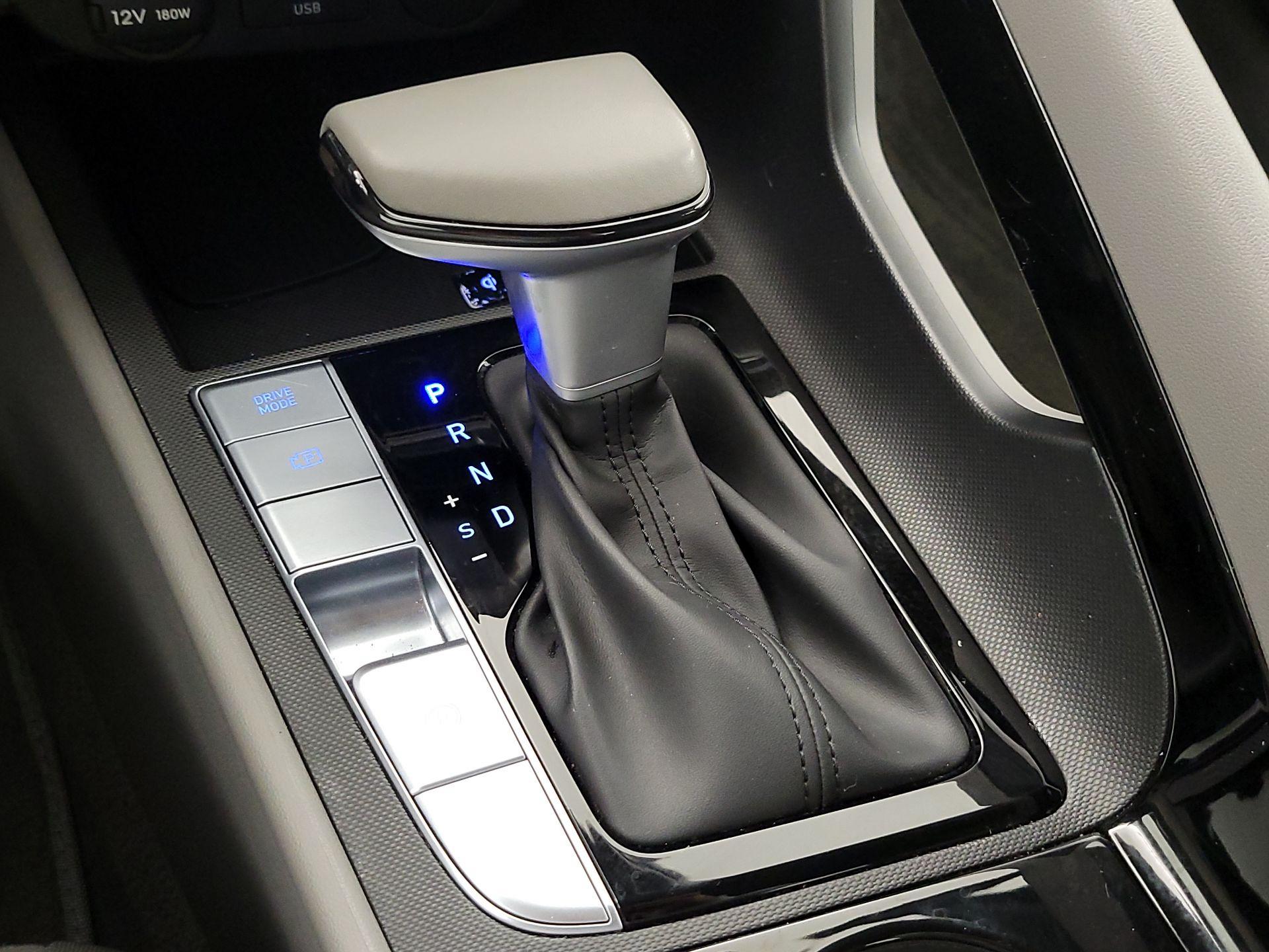 Thumbnail: 2025 Hyundai Elantra - 18