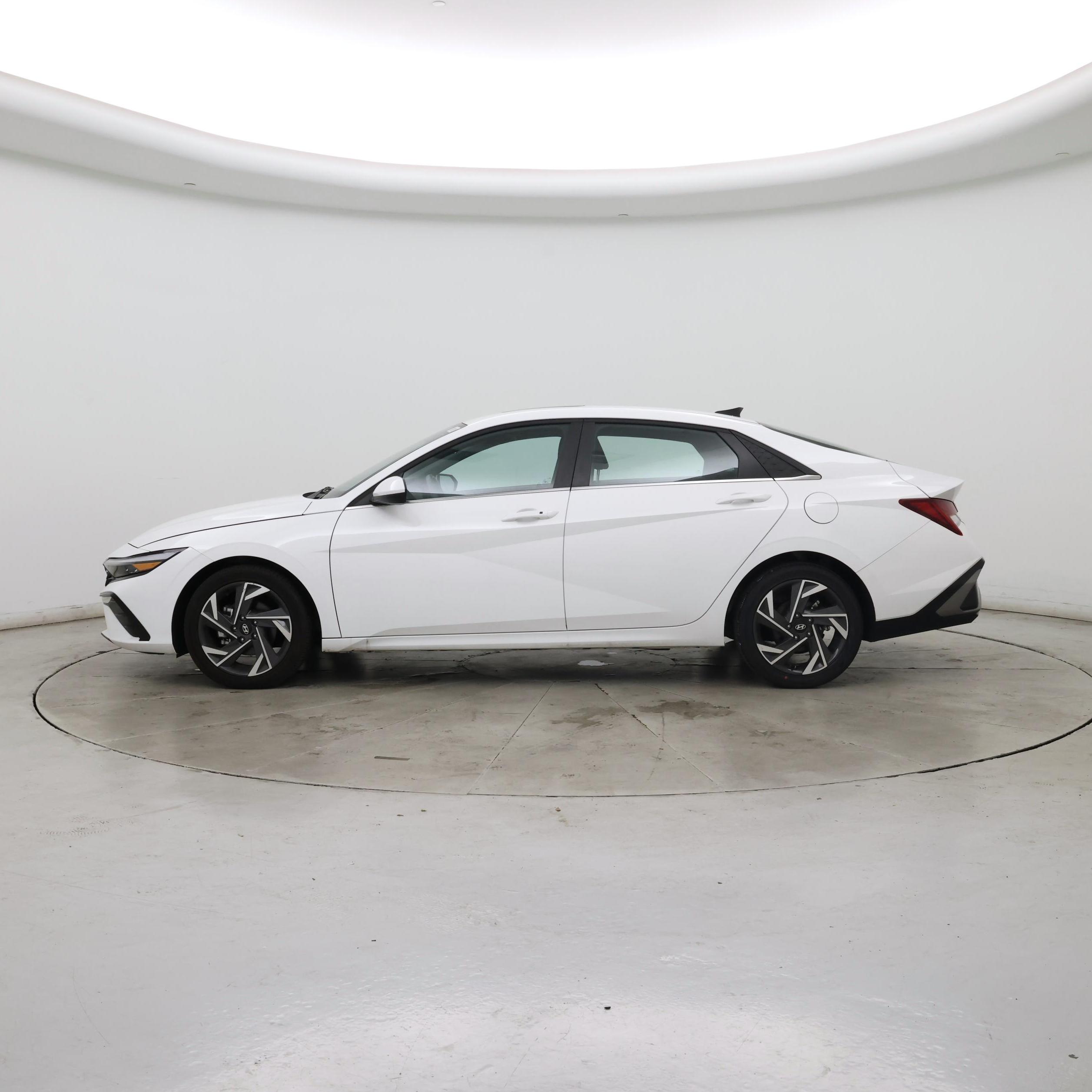 Thumbnail: 2025 Hyundai Elantra - 3