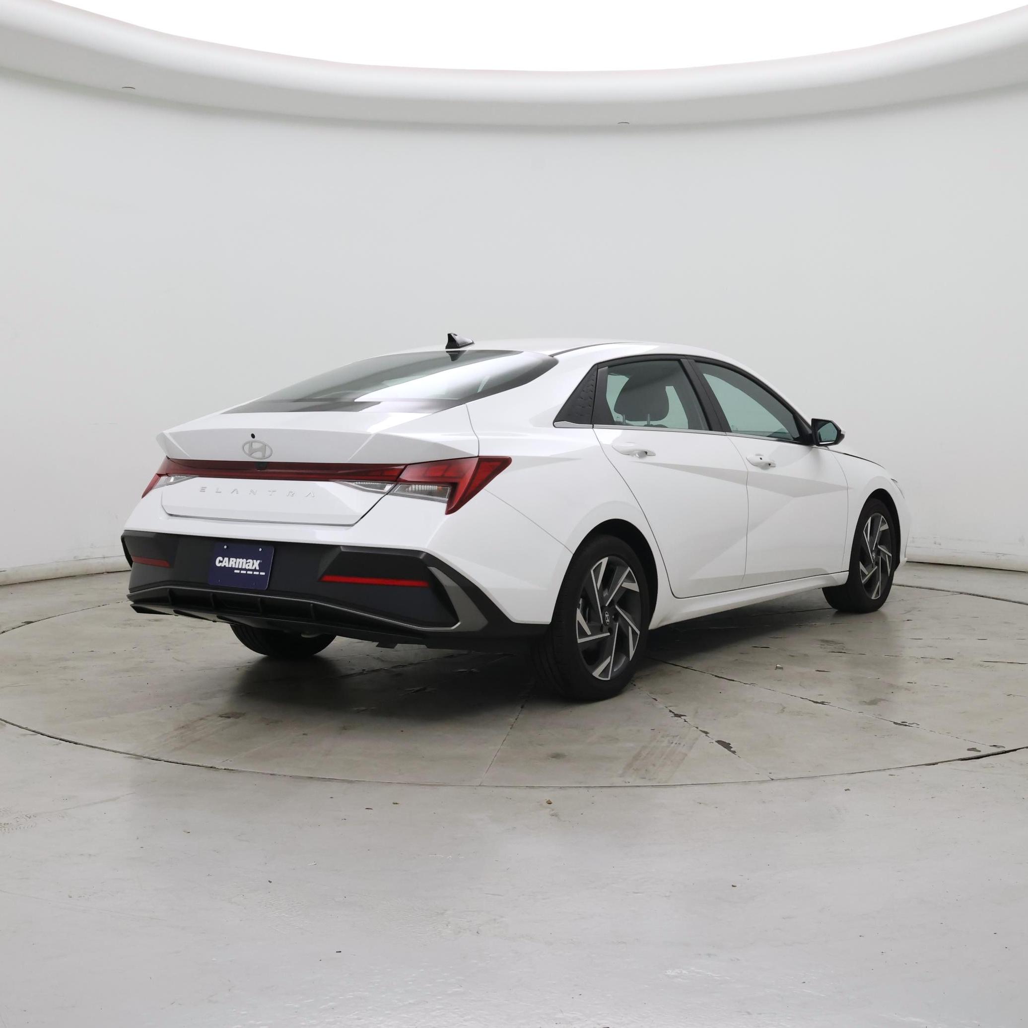 Thumbnail: 2025 Hyundai Elantra - 8