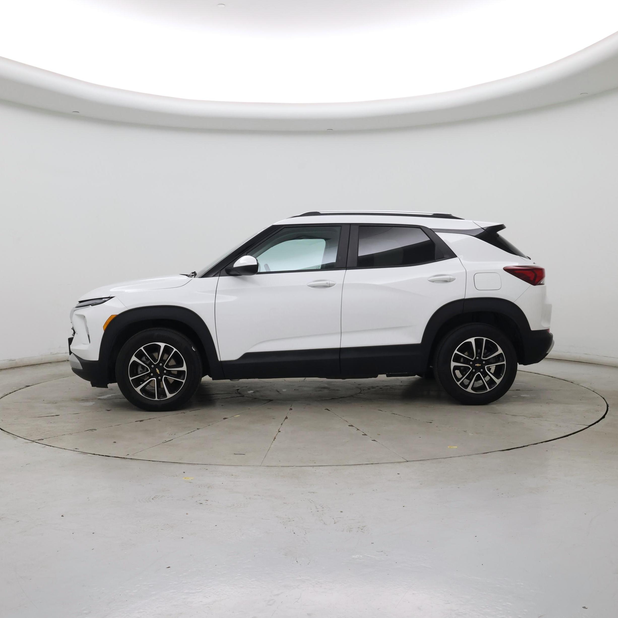 Thumbnail: 2025 Chevrolet TrailBlazer - 3