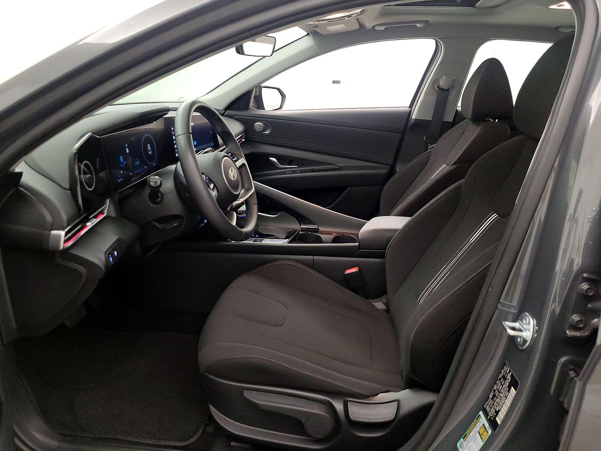 Thumbnail: 2025 Hyundai Elantra - 11