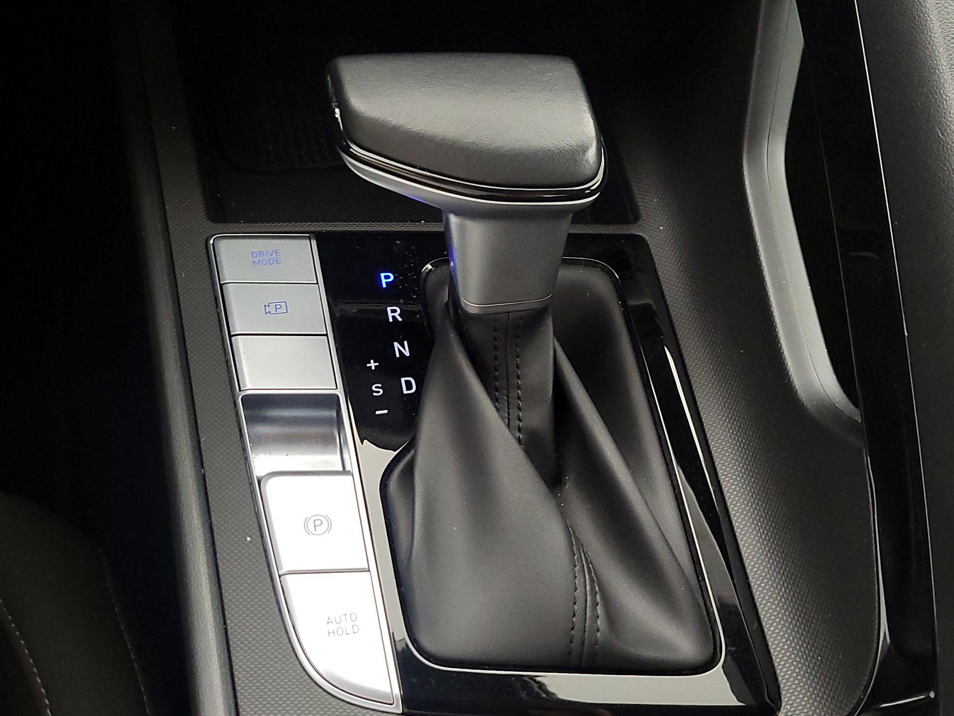 Thumbnail: 2025 Hyundai Elantra - 18