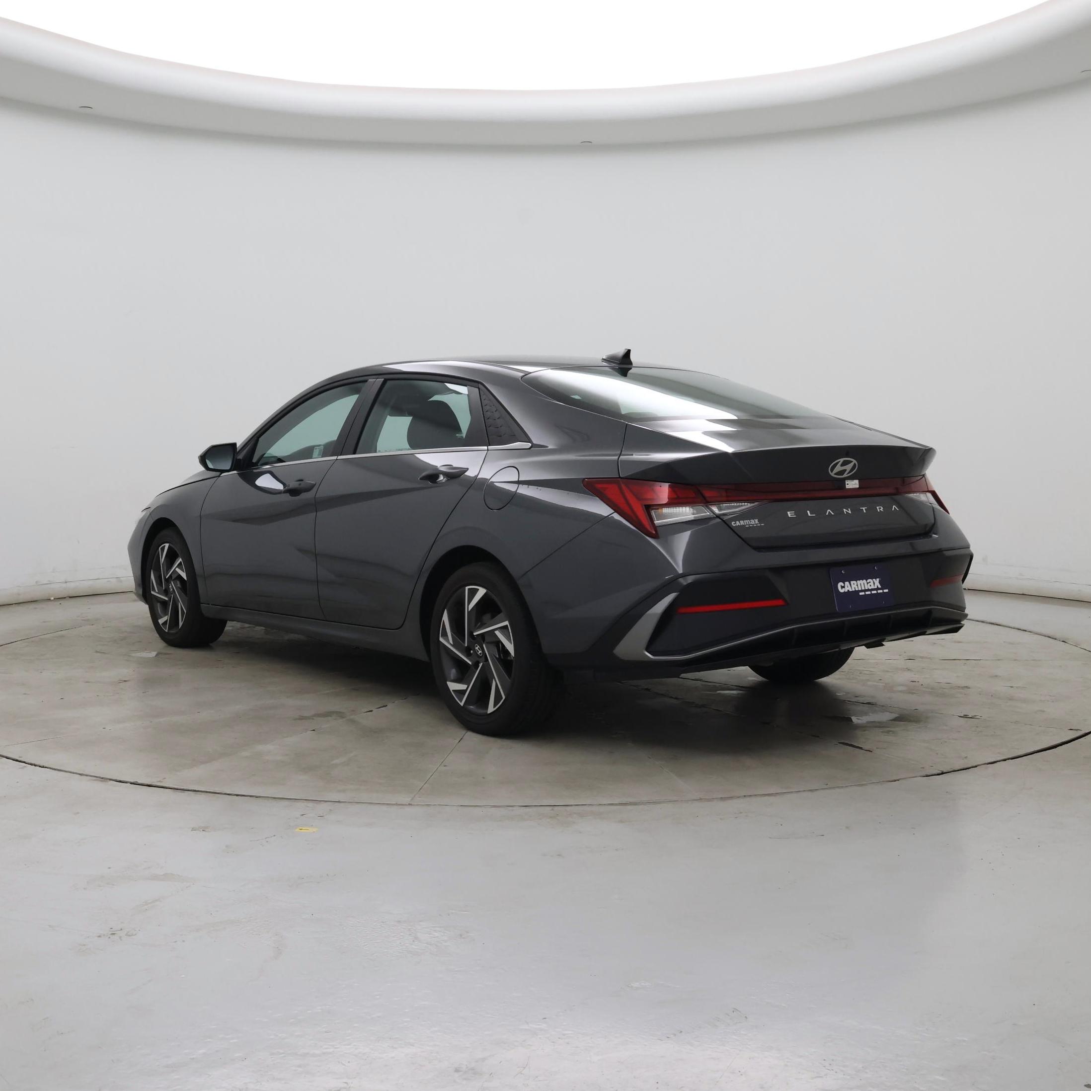 Thumbnail: 2025 Hyundai Elantra - 2