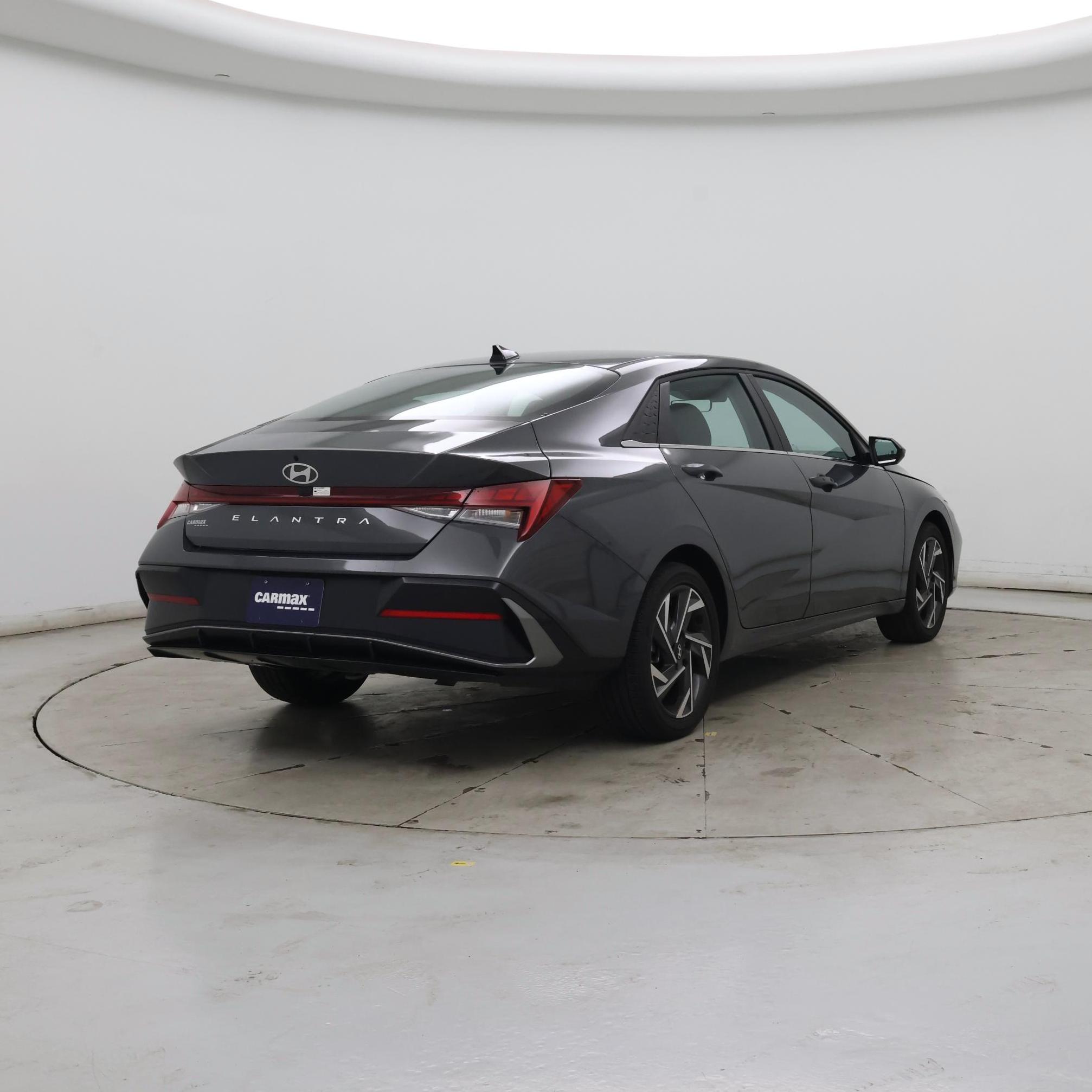 Thumbnail: 2025 Hyundai Elantra - 8
