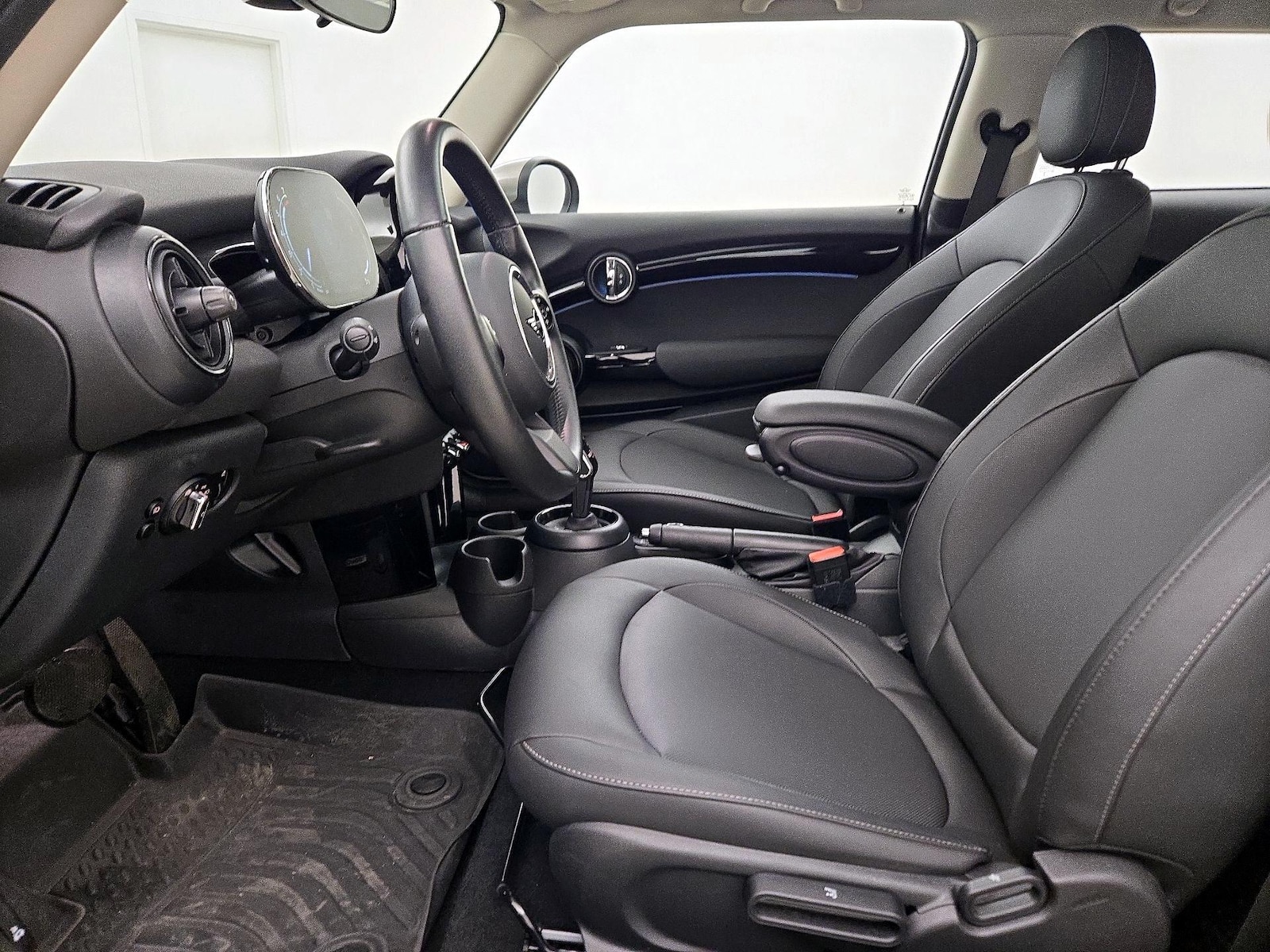 2023 MINI Hardtop 2 Door Base - Photo 12