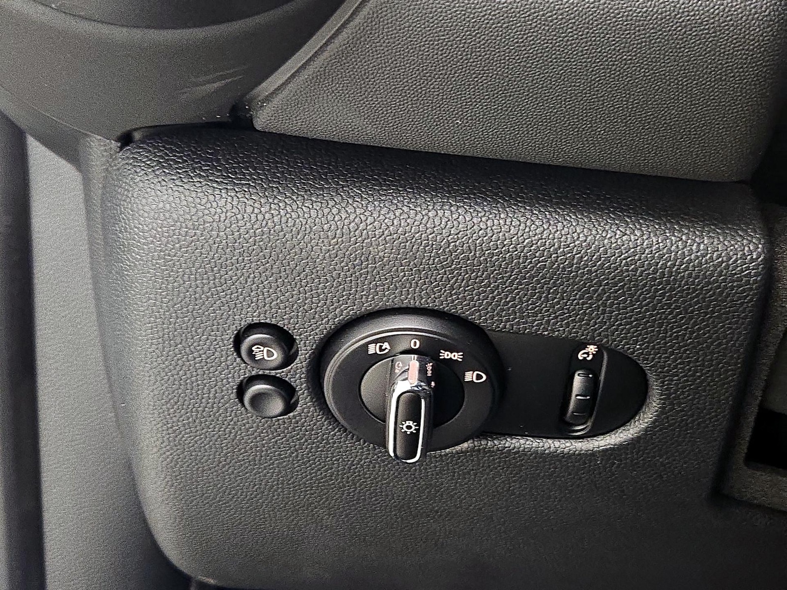 2023 MINI Hardtop 2 Door Base - Photo 14