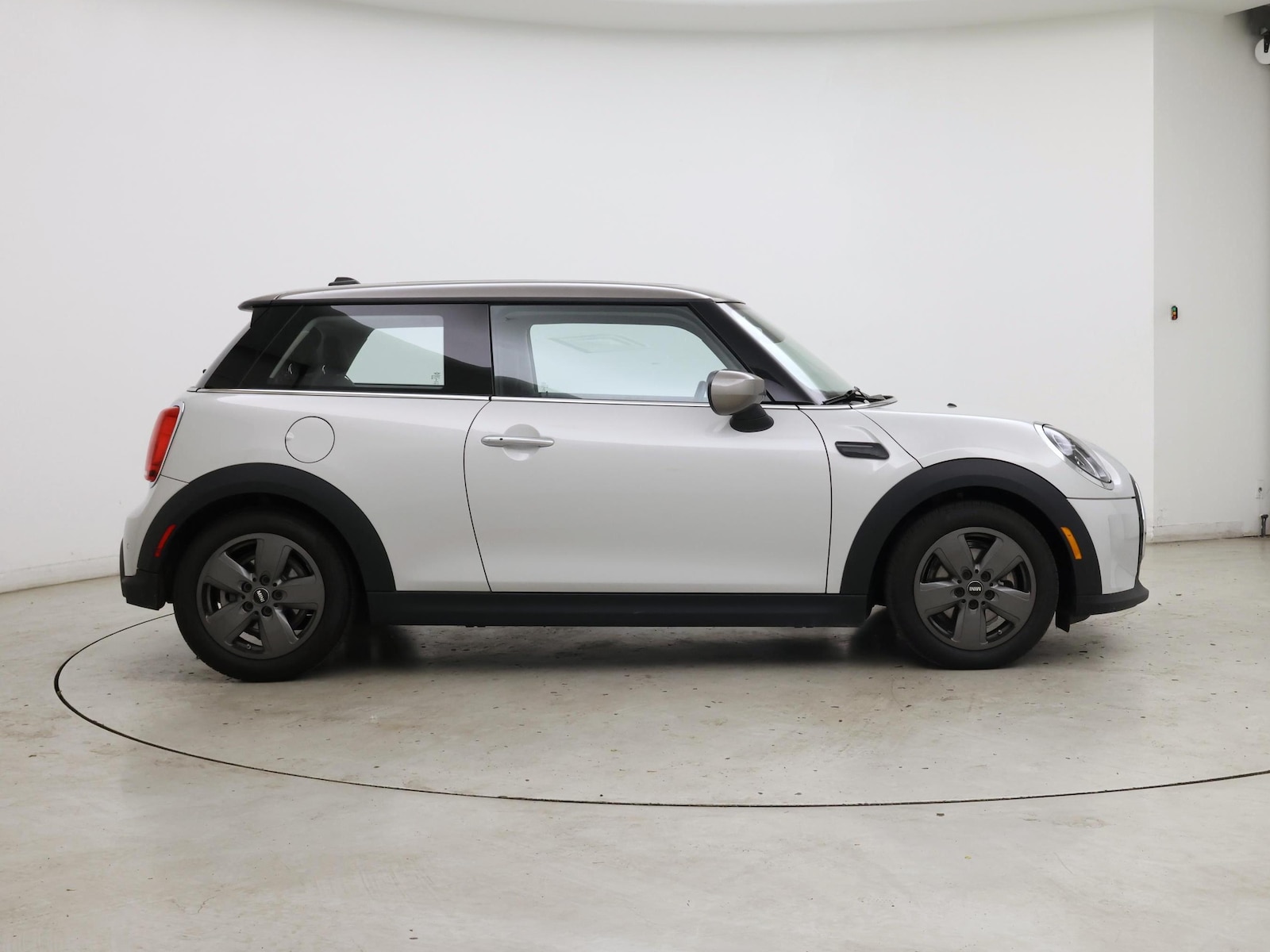 2023 MINI Hardtop 2 Door Base - Photo 8