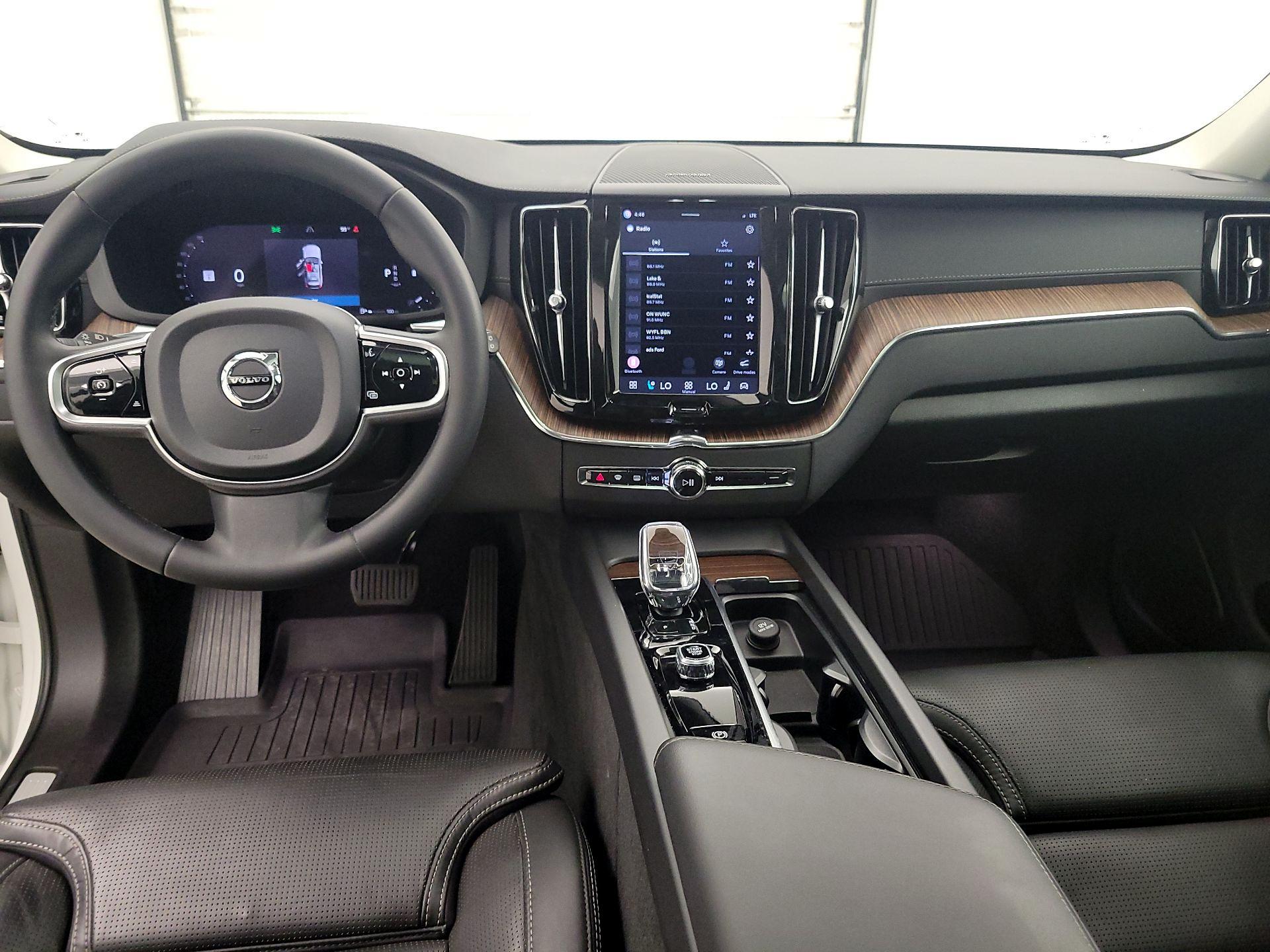 Thumbnail: 2023 Volvo XC60 - 9