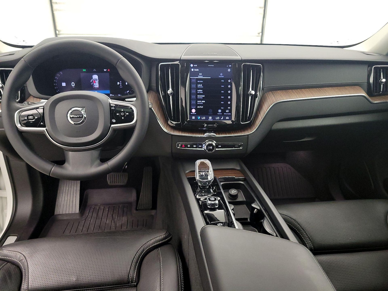 2023 Volvo XC60 Ultimate - Photo 10