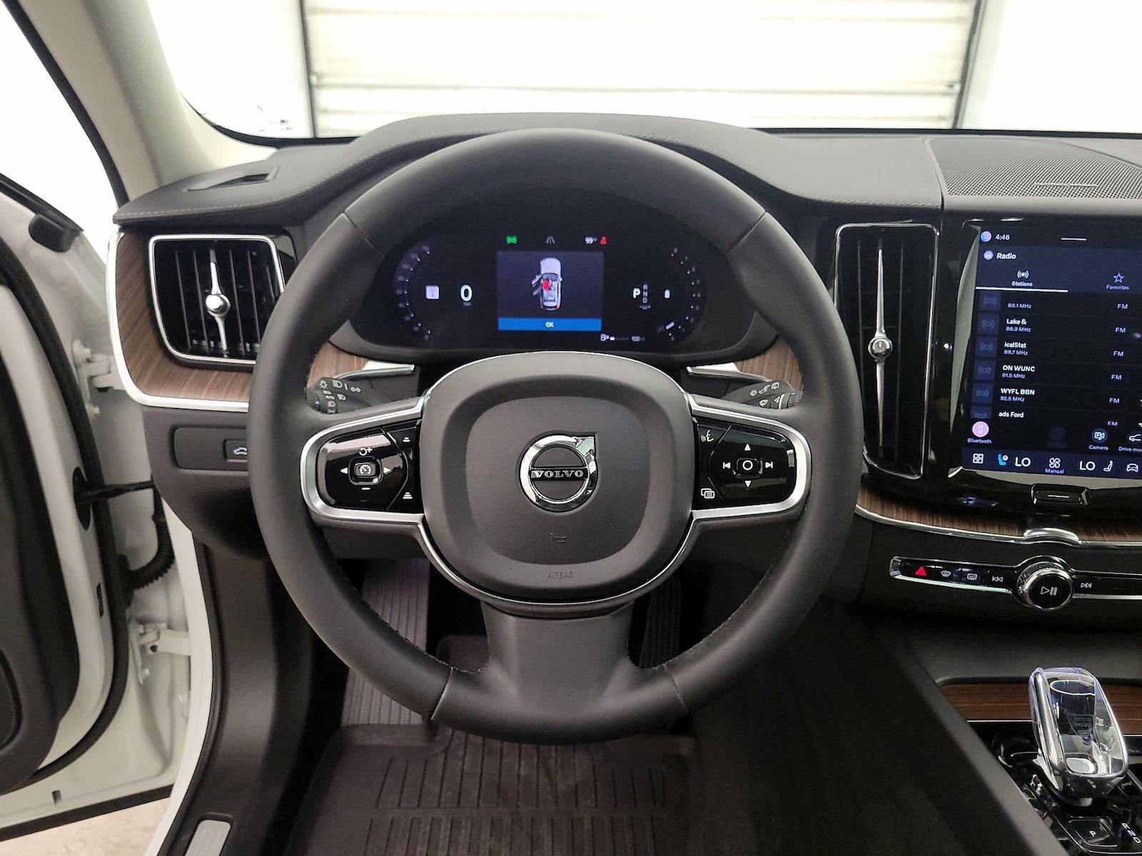 2023 Volvo XC60 Ultimate - Photo 11