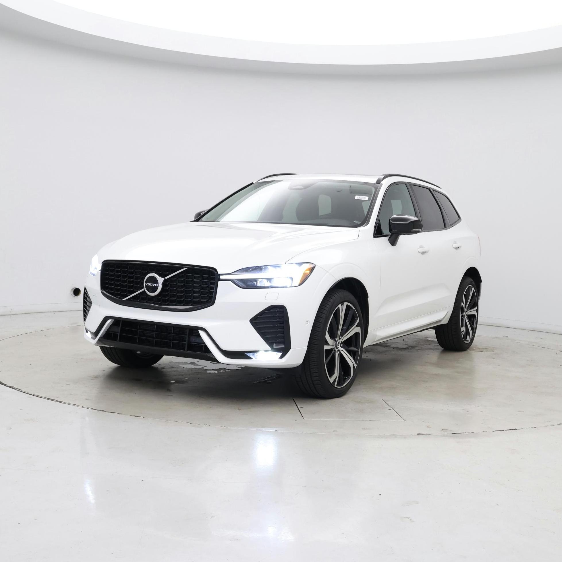 Thumbnail: 2023 Volvo XC60 - 4