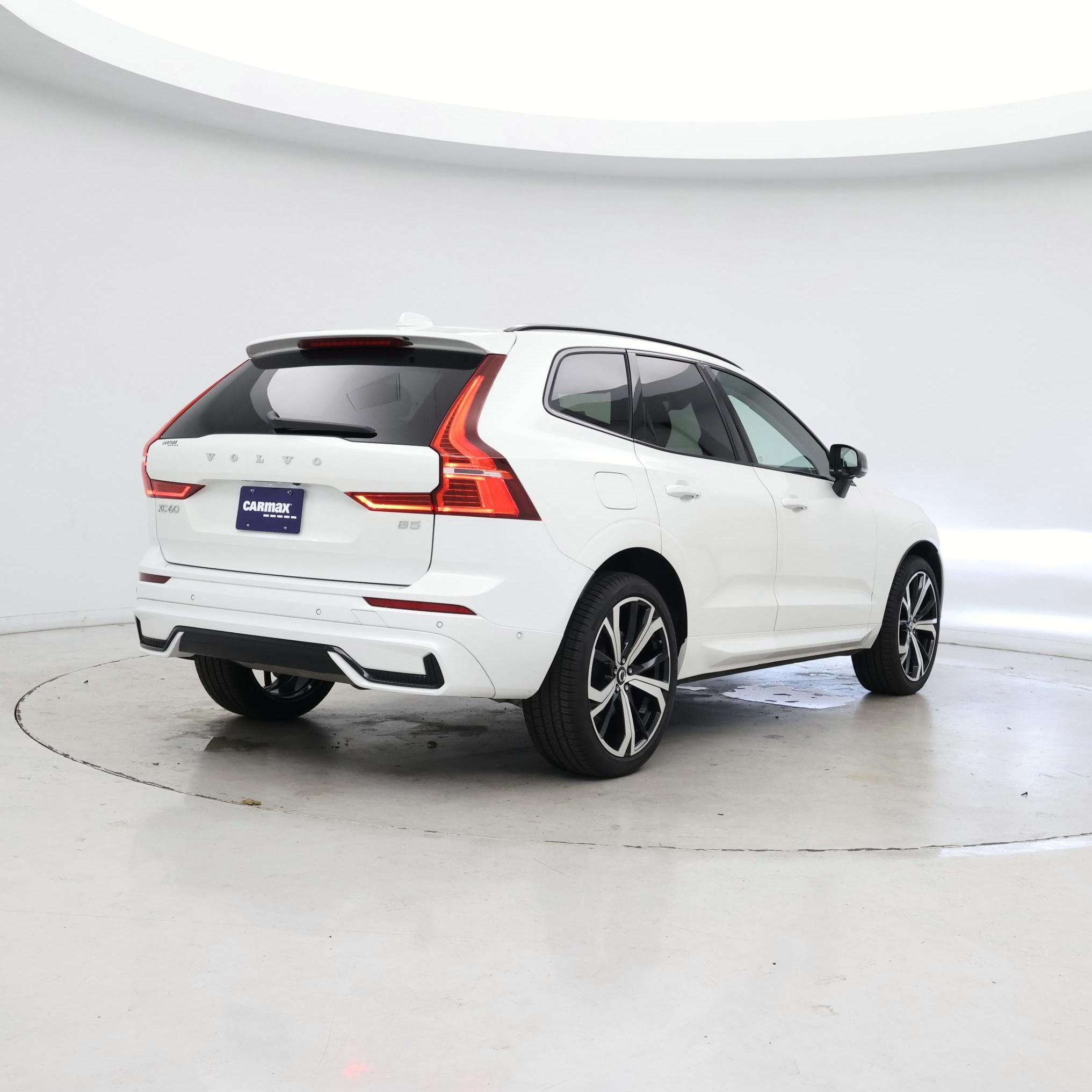 Thumbnail: 2023 Volvo XC60 - 8