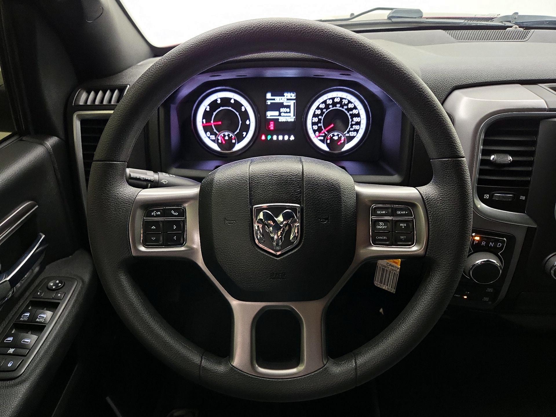 Thumbnail: 2021 RAM 1500 Classic - 10
