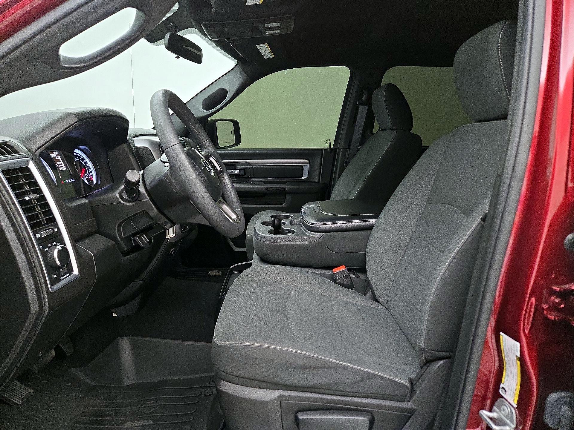 Thumbnail: 2021 RAM 1500 Classic - 11