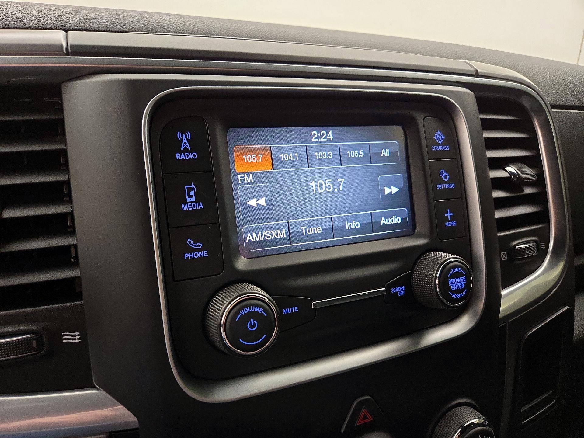 Thumbnail: 2021 RAM 1500 Classic - 15