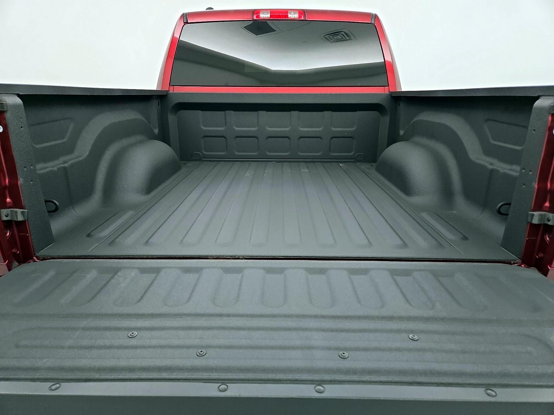 Thumbnail: 2021 RAM 1500 Classic - 20