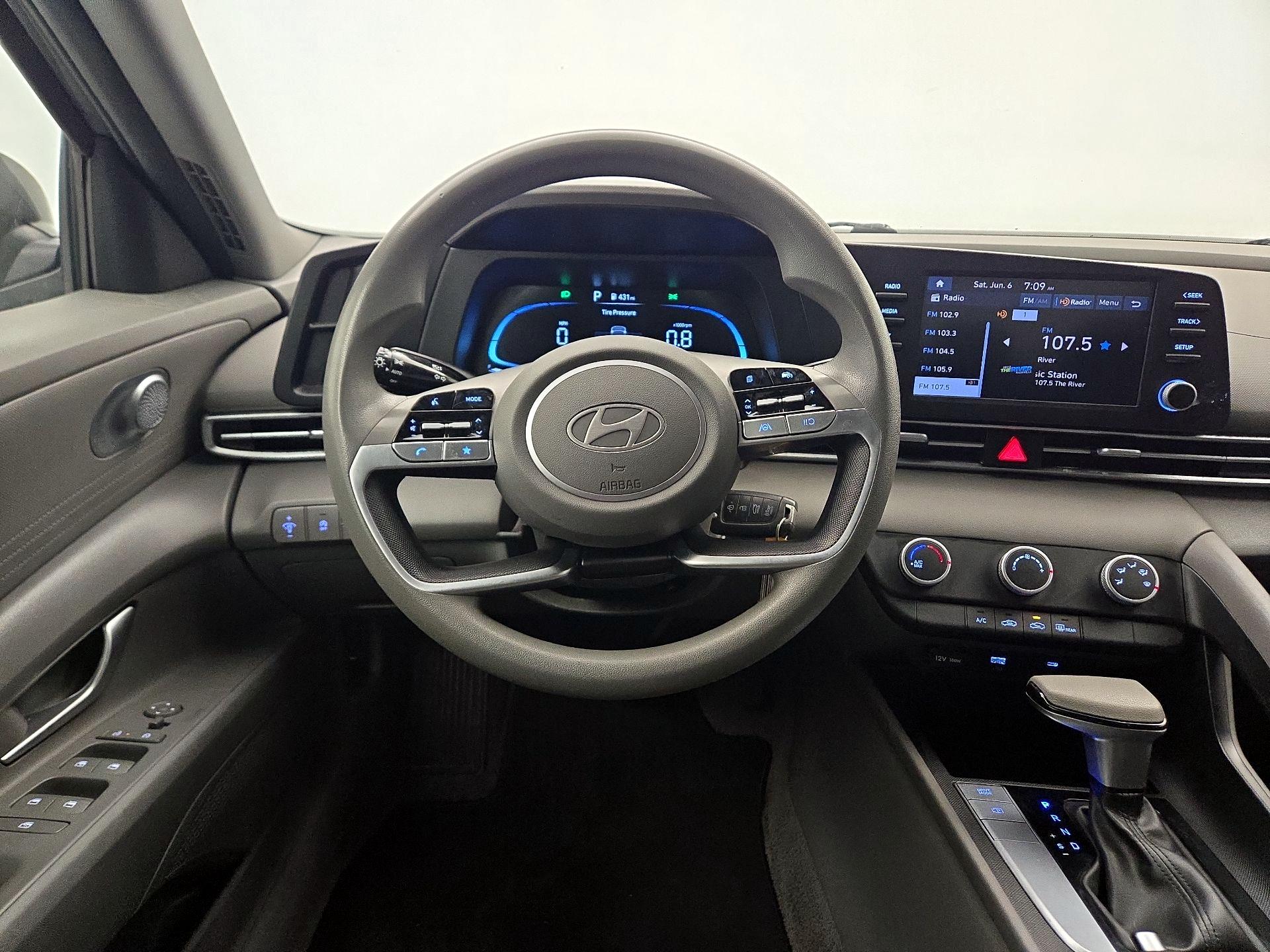 Thumbnail: 2024 Hyundai Elantra - 10
