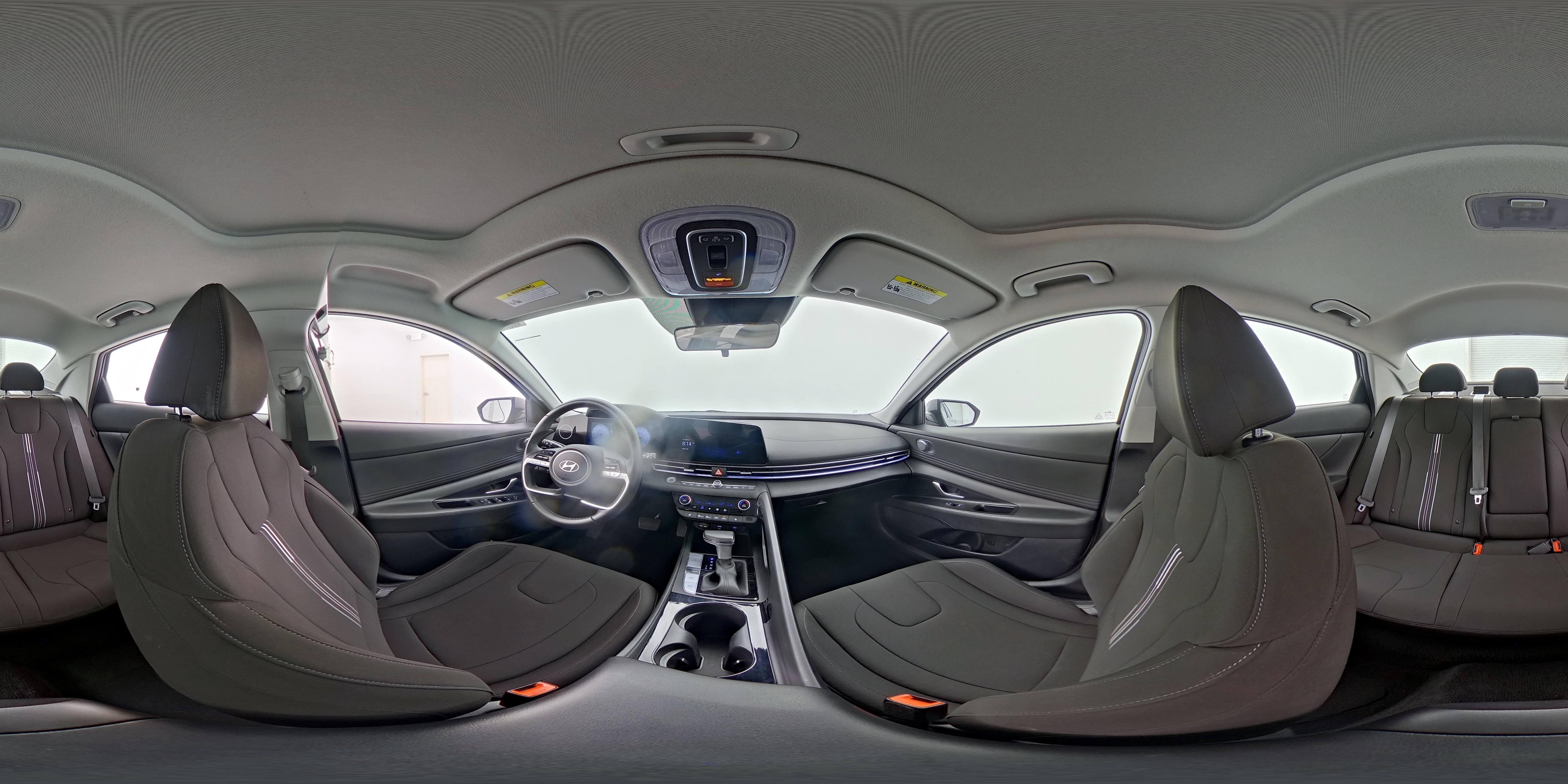 2025 Hyundai Elantra SEL - Photo 17