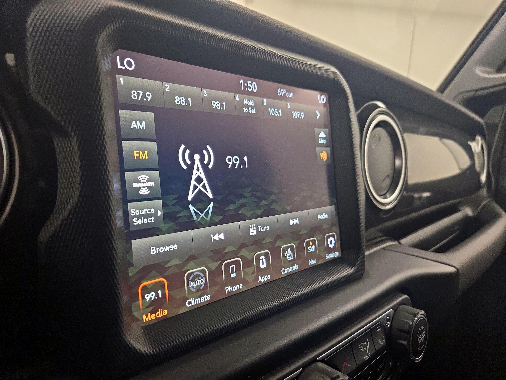 Thumbnail: 2022 Jeep Wrangler - 16