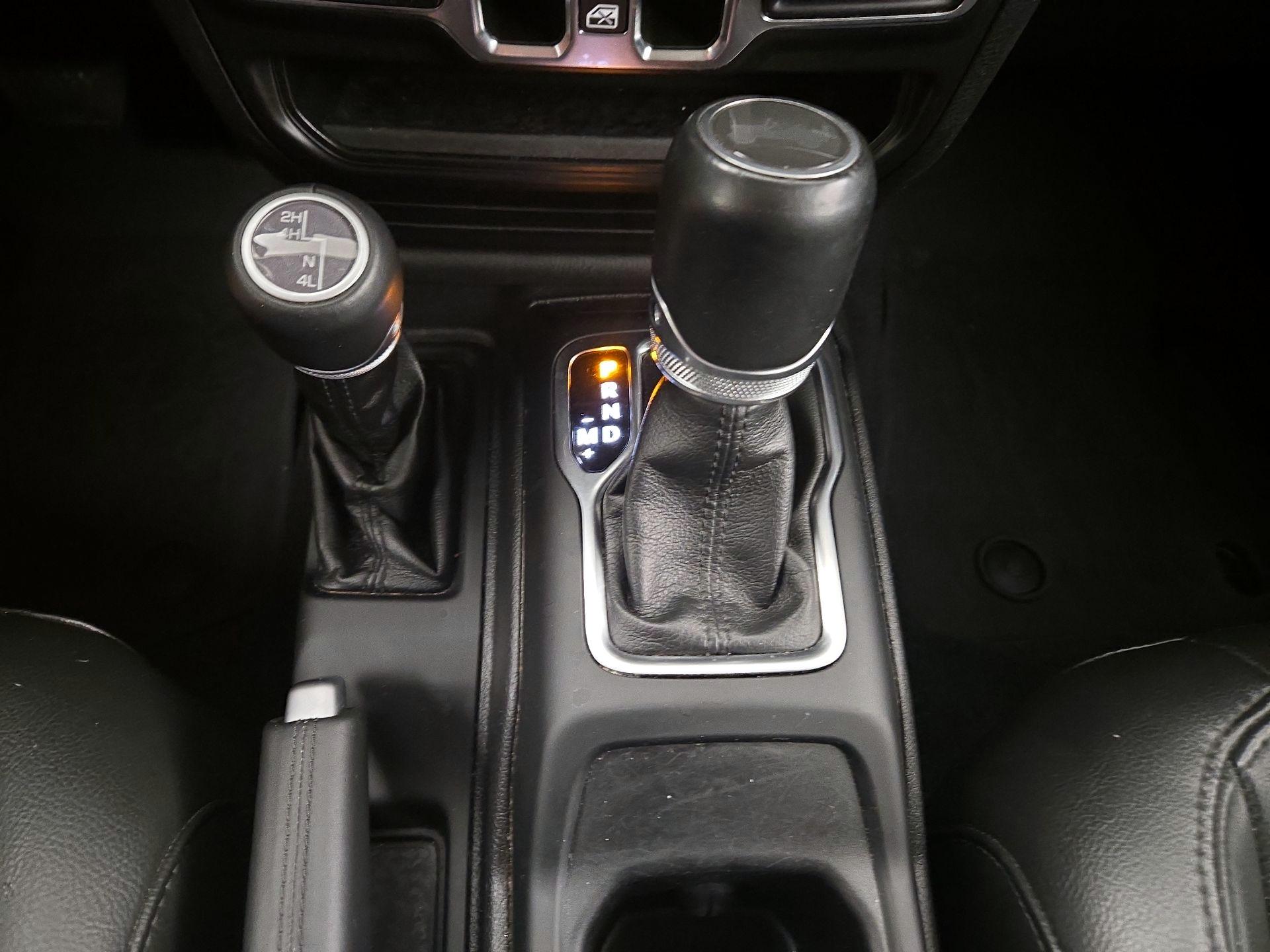 Thumbnail: 2022 Jeep Wrangler - 18