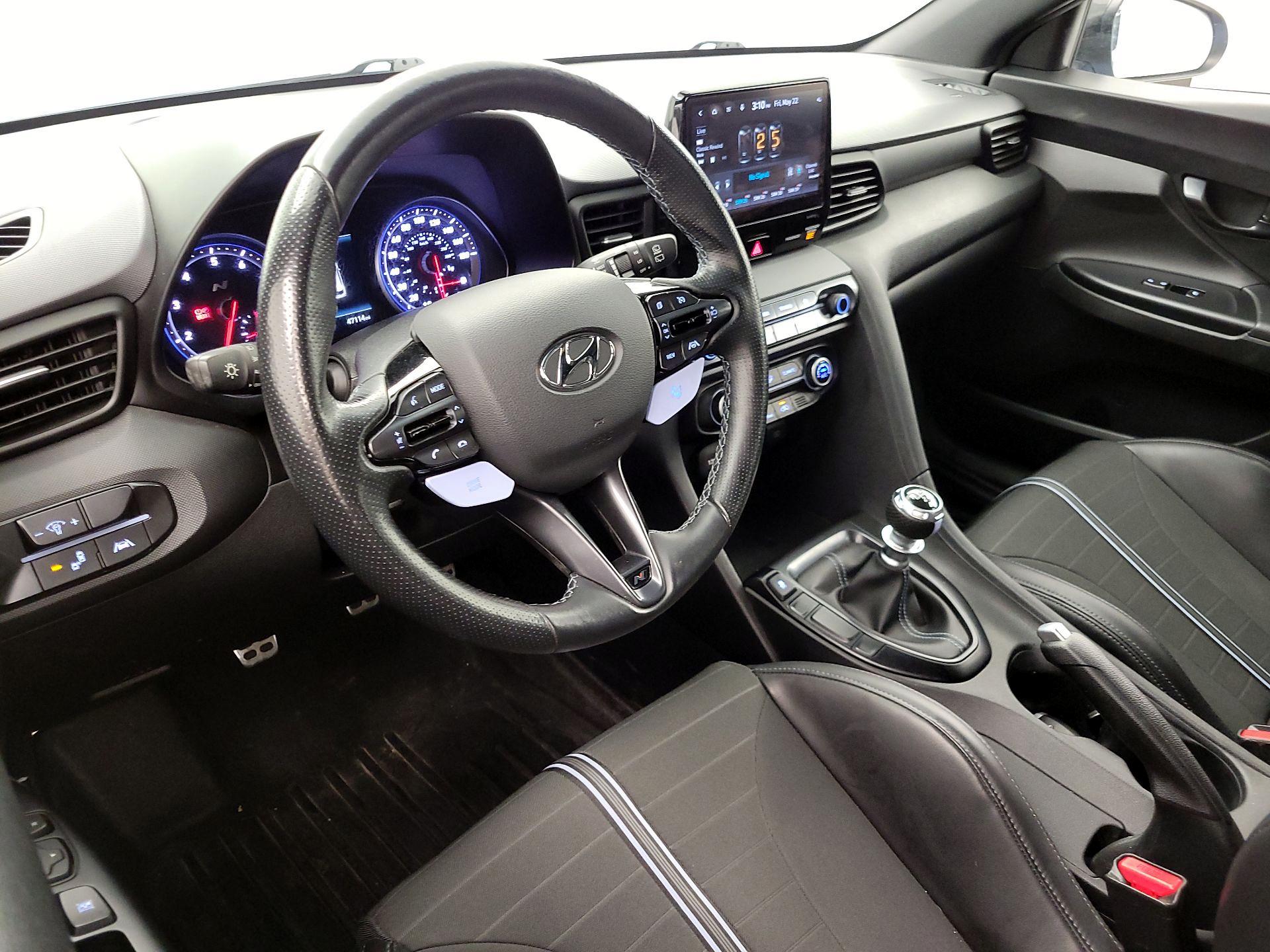 Thumbnail: 2022 Hyundai Veloster - 9