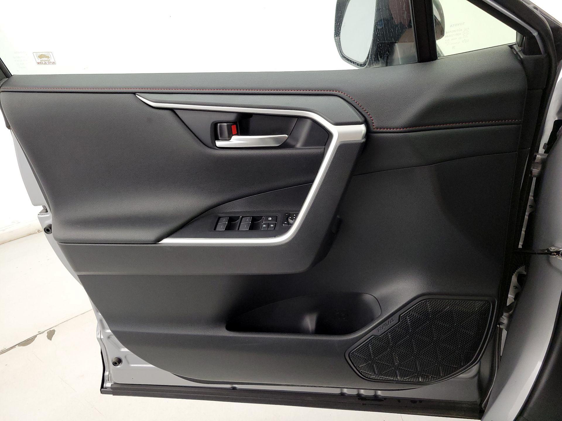 Thumbnail: 2023 Toyota RAV4 - 12