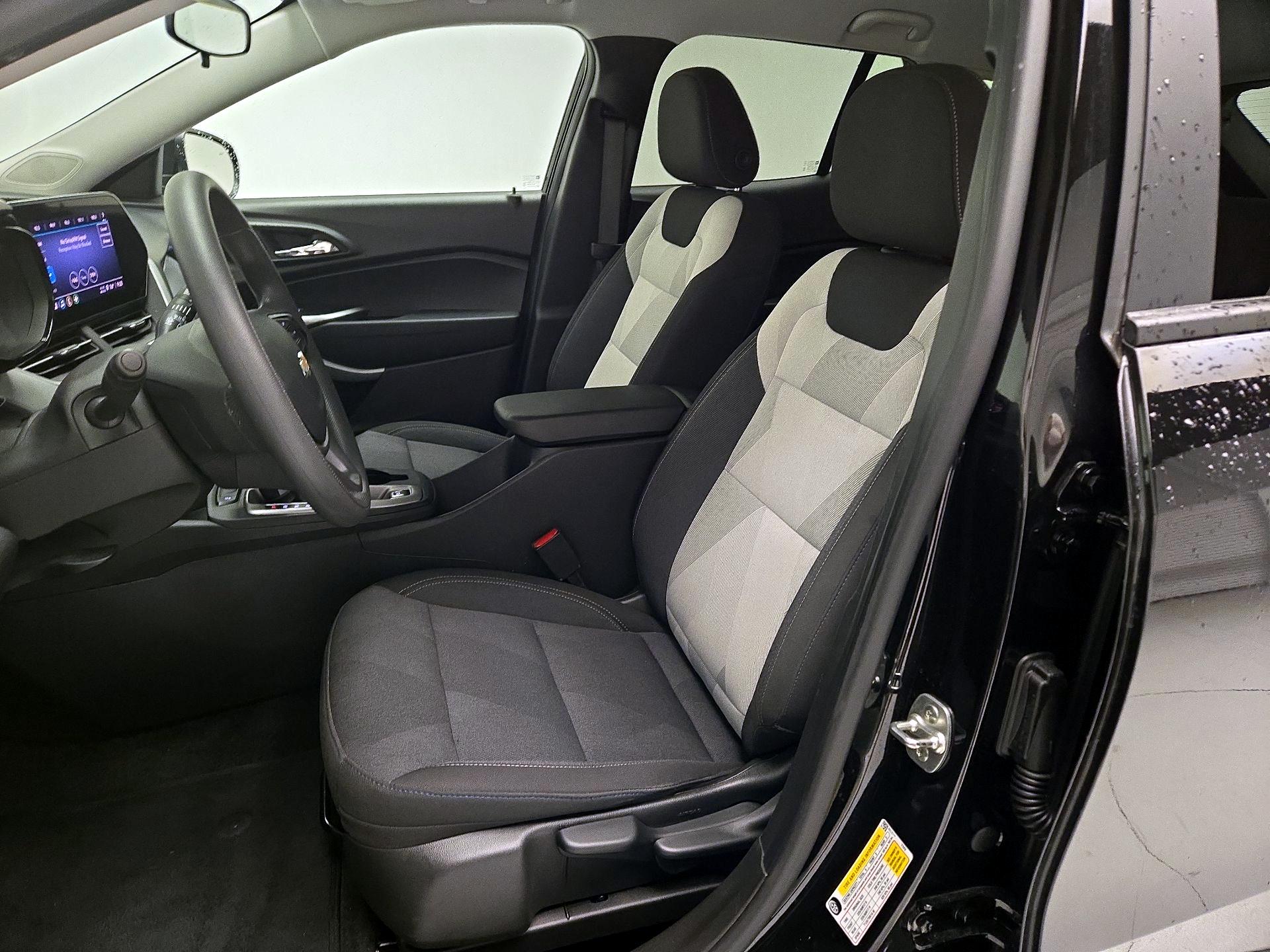 Thumbnail: 2024 Chevrolet Trax - 11