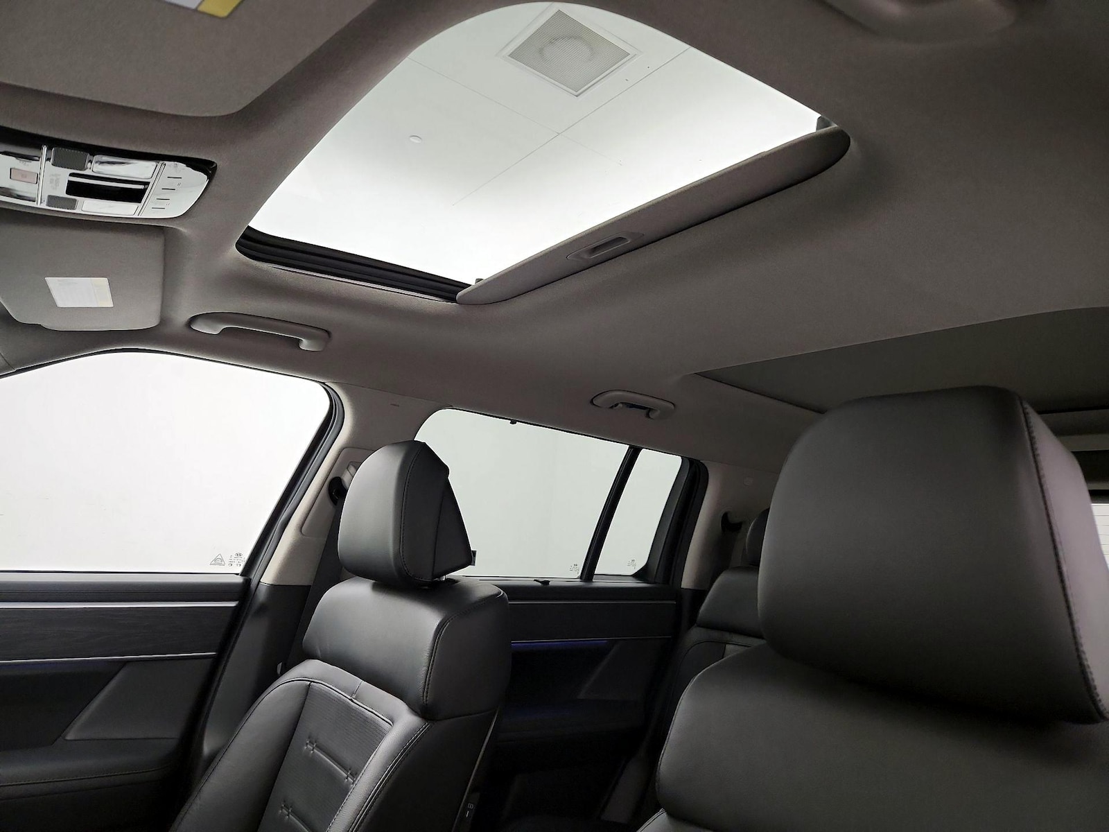 2024 Hyundai Santa Fe Limited - Photo 21