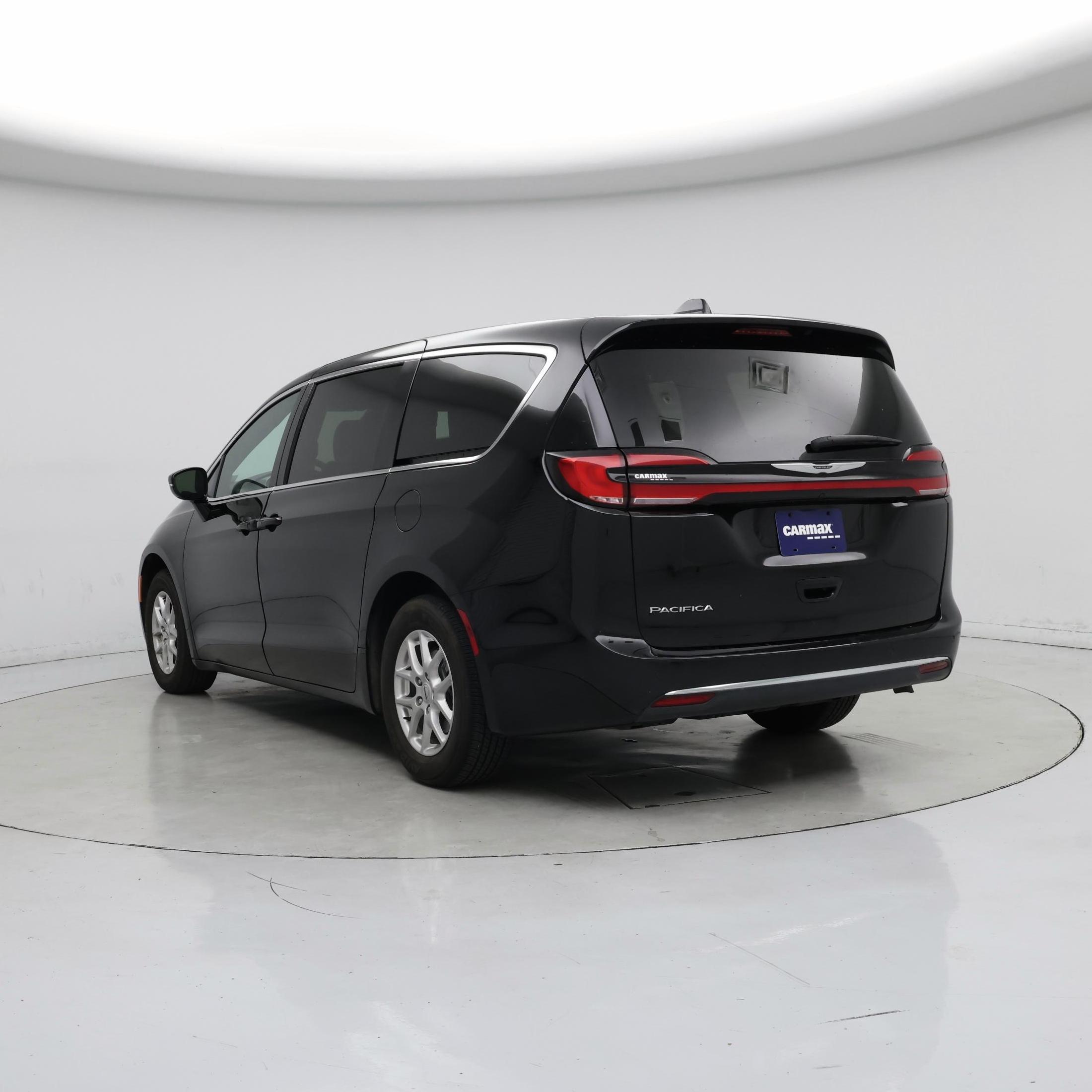 Thumbnail: 2025 Chrysler Pacifica - 2