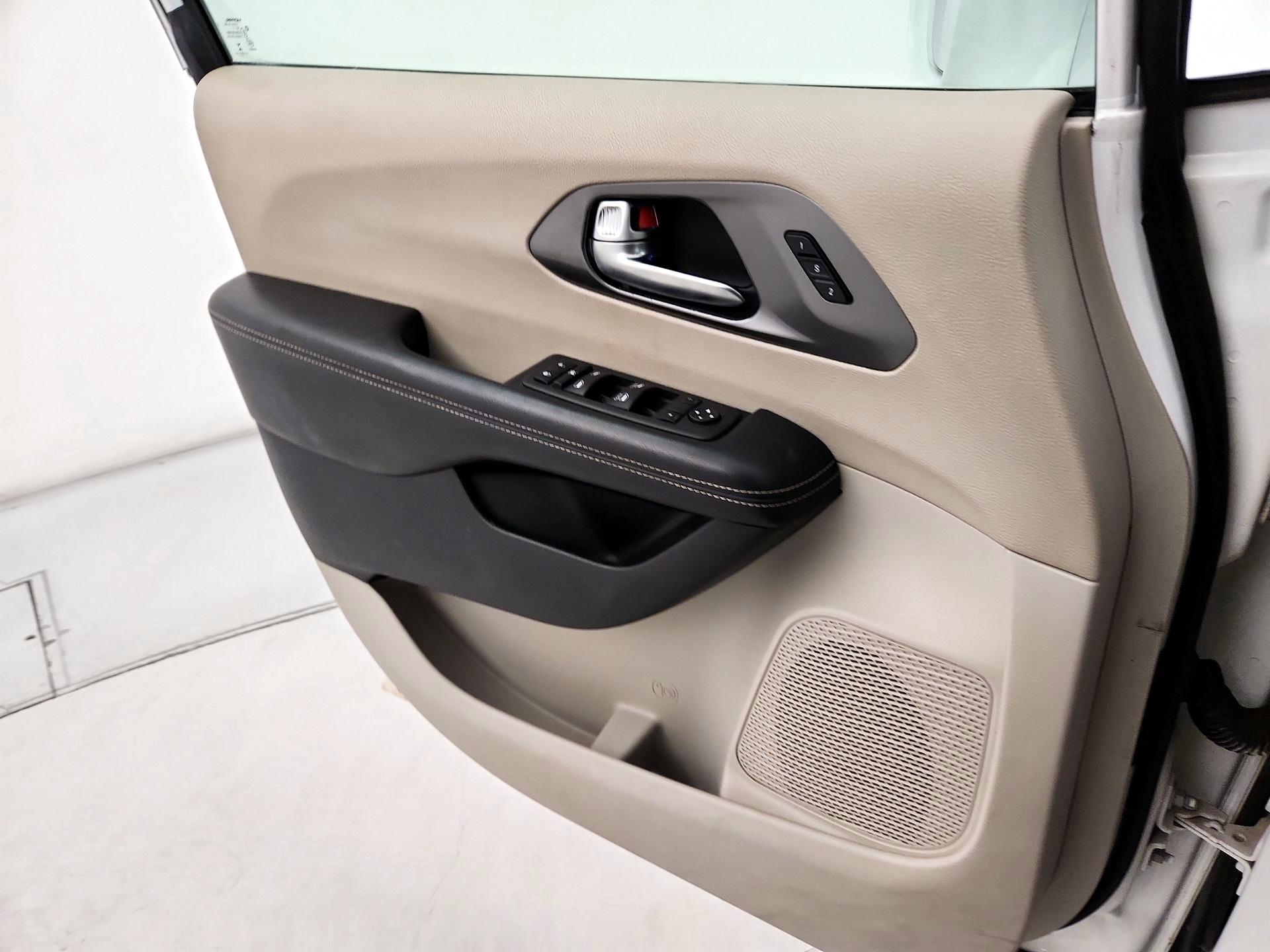 Thumbnail: 2022 Chrysler Pacifica - 12