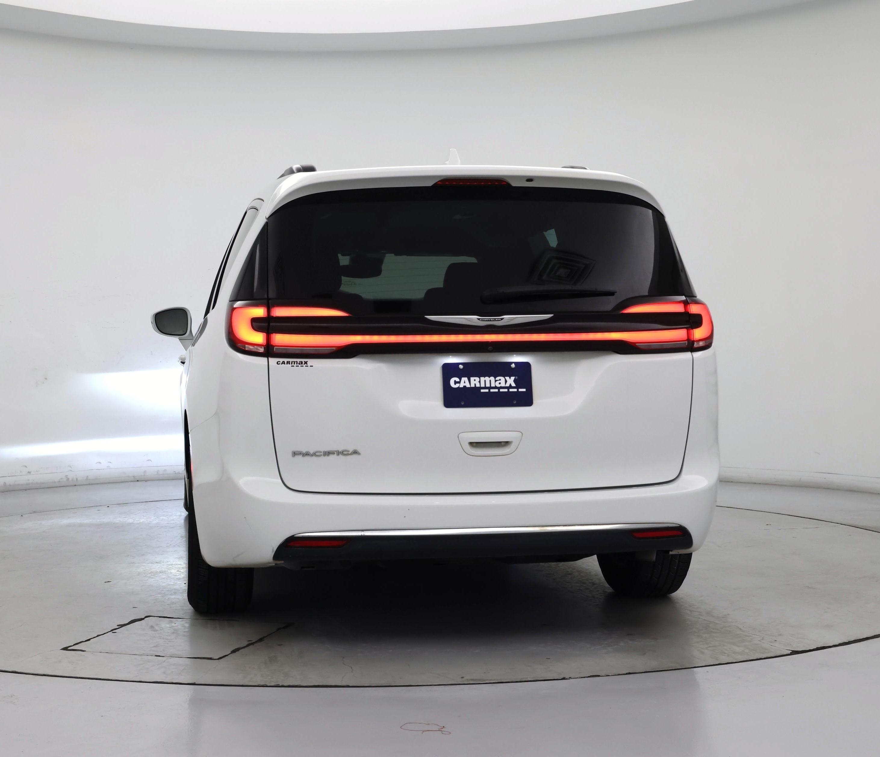 Thumbnail: 2022 Chrysler Pacifica - 6