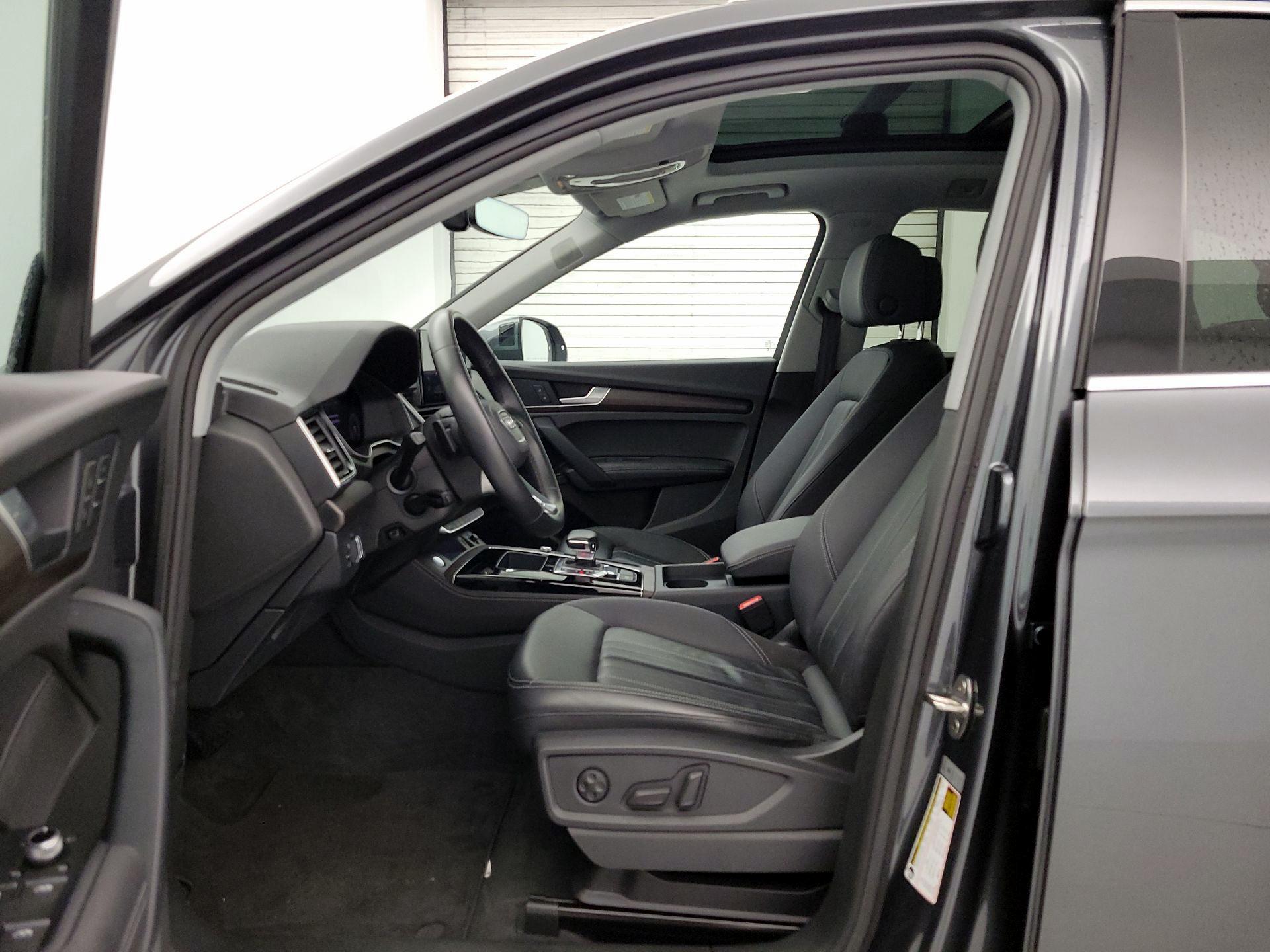 Thumbnail: 2023 Audi Q5 - 11
