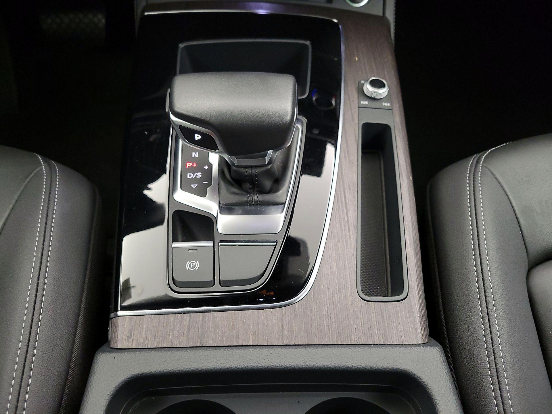 Thumbnail: 2023 Audi Q5 - 17