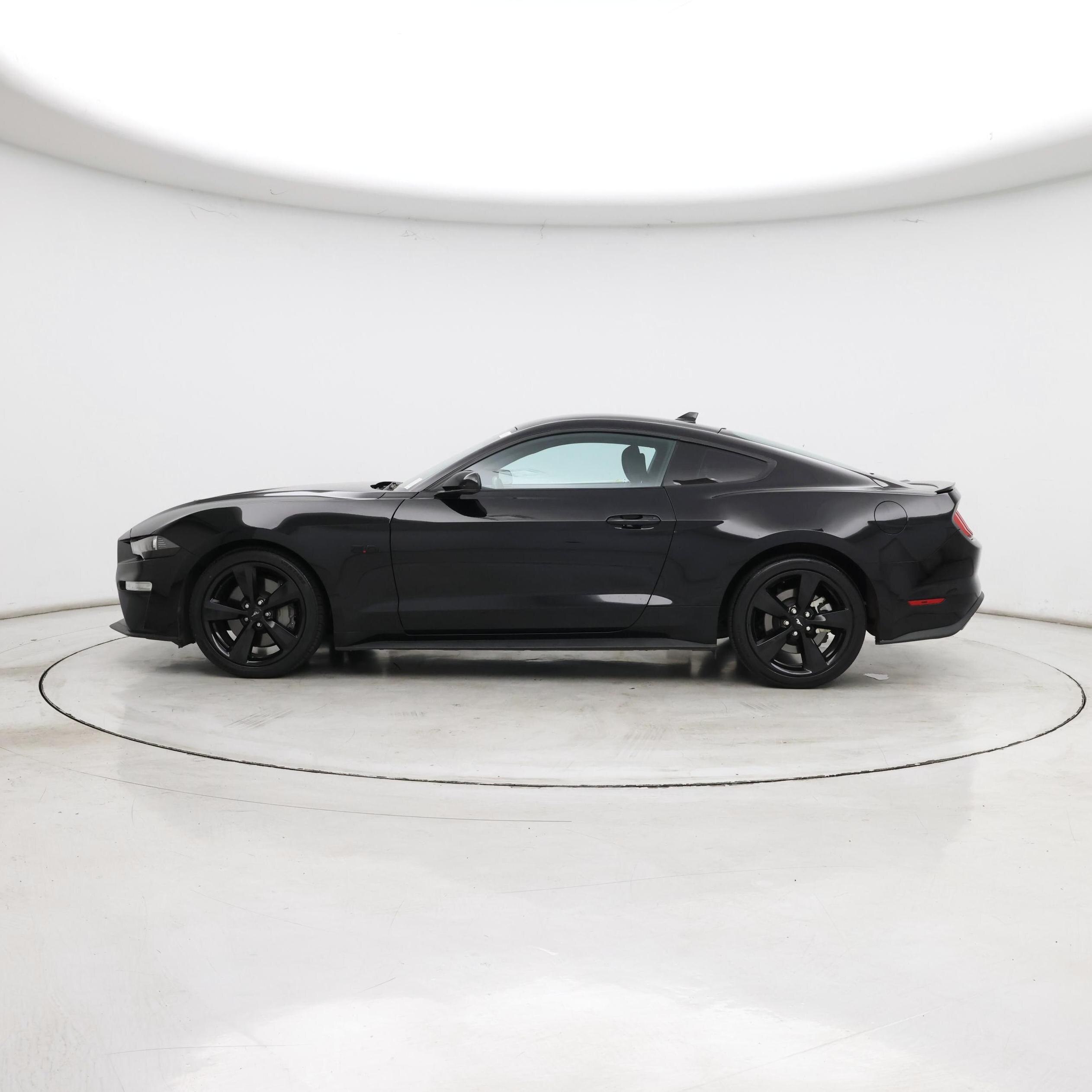 Thumbnail: 2022 Ford Mustang - 3