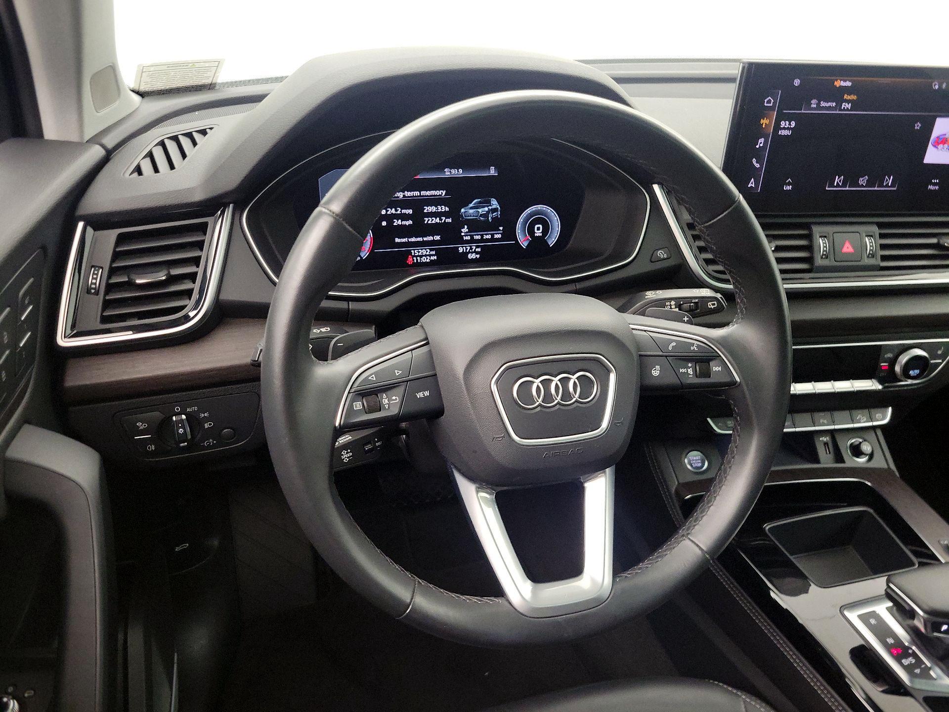 Thumbnail: 2023 Audi Q5 - 10