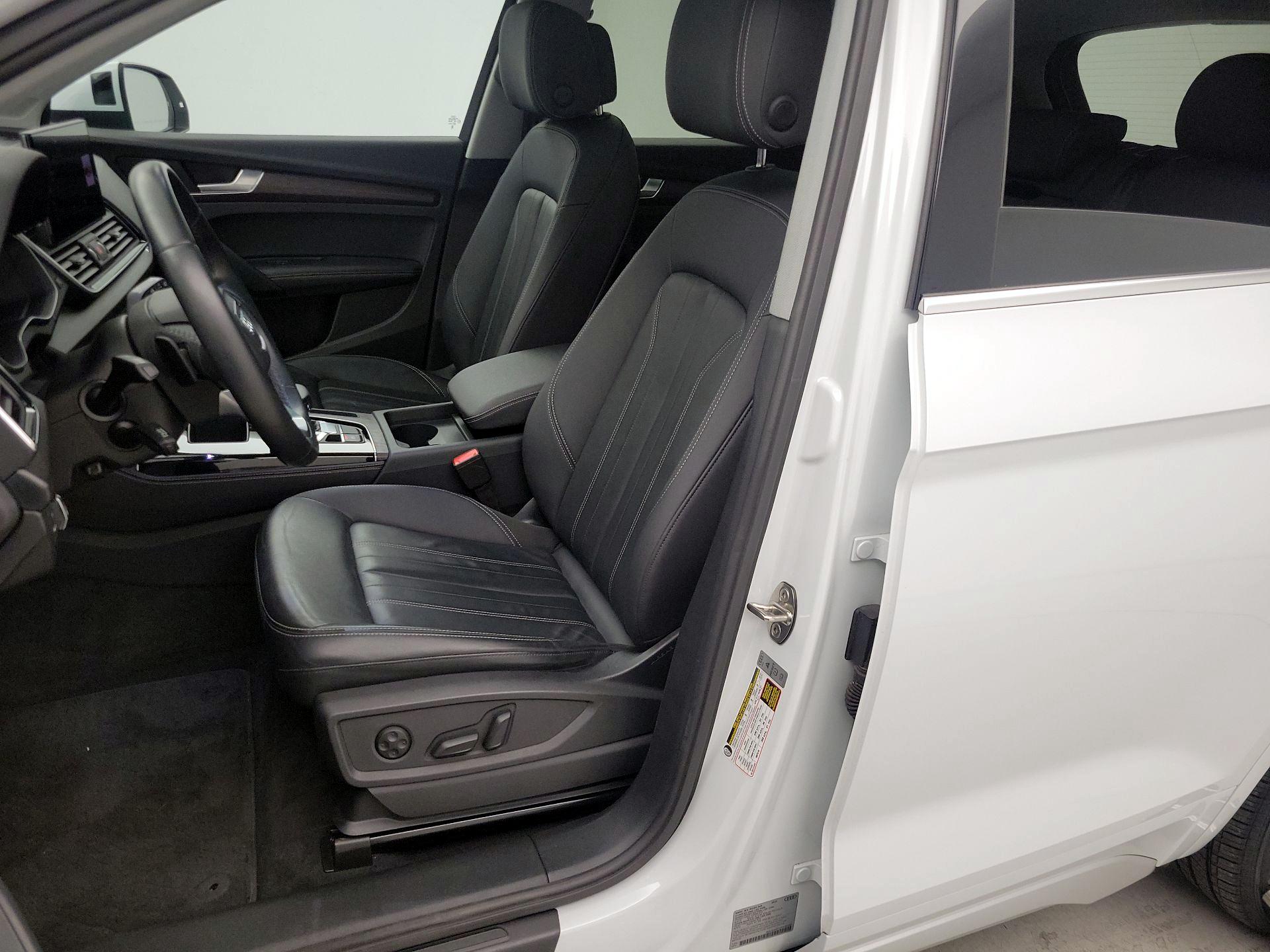 Thumbnail: 2023 Audi Q5 - 11
