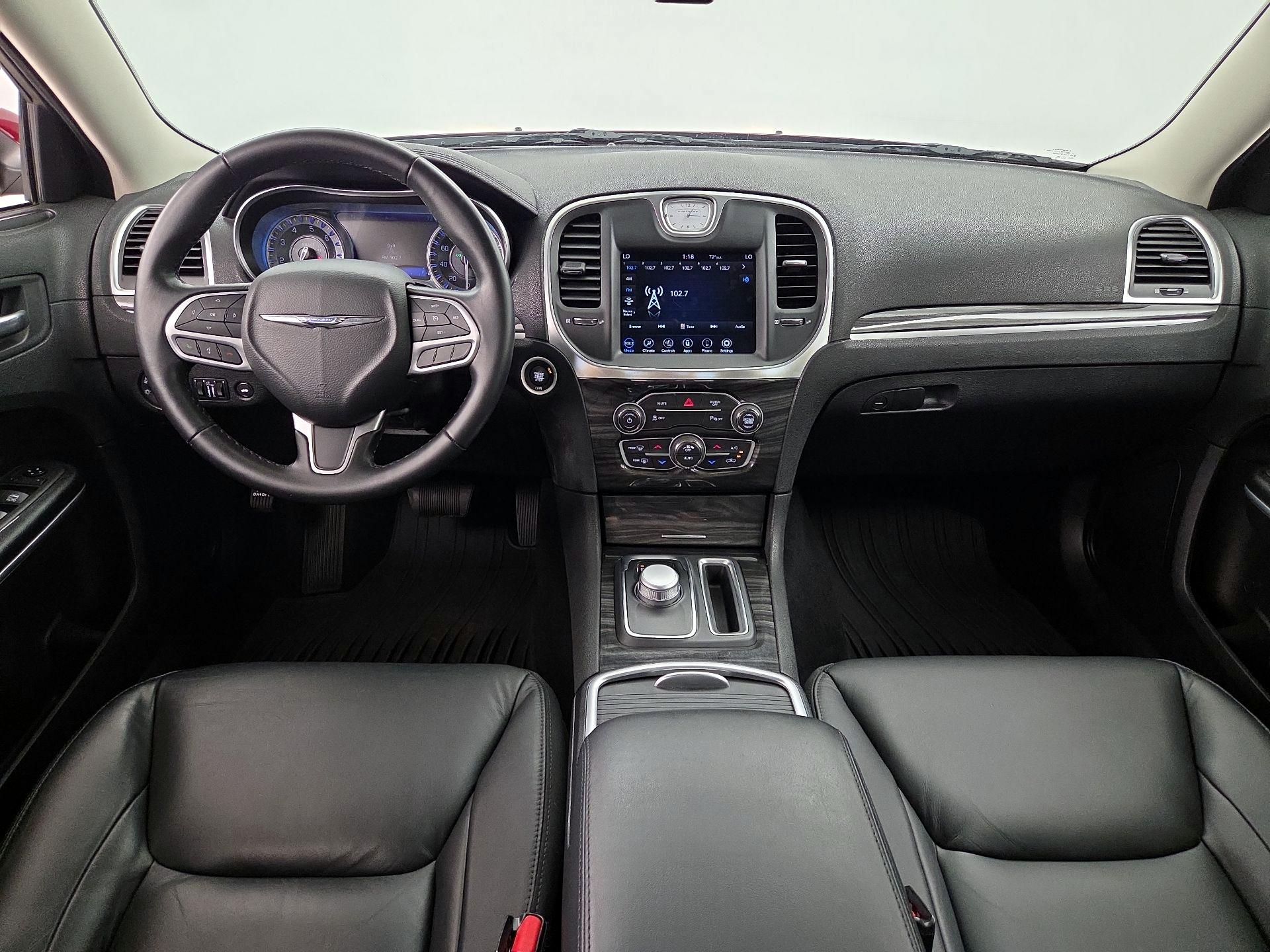 Thumbnail: 2021 Chrysler 300 - 9