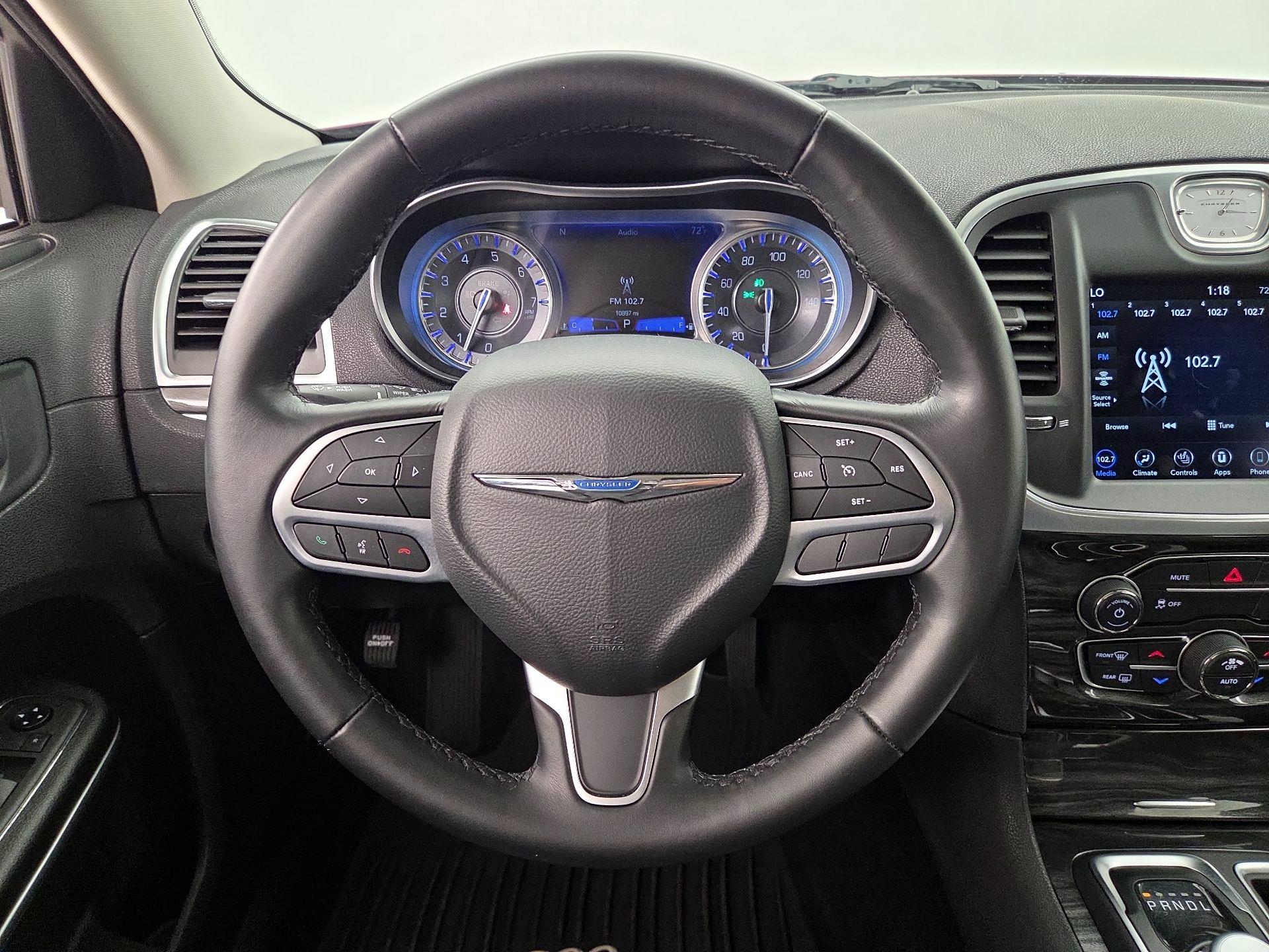 Thumbnail: 2021 Chrysler 300 - 10