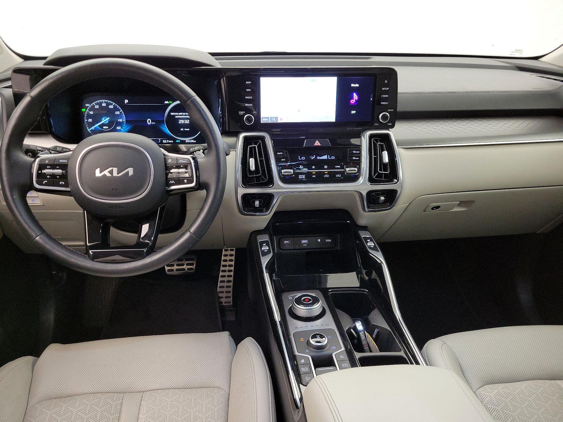 Thumbnail: 2023 Kia Sorento - 9