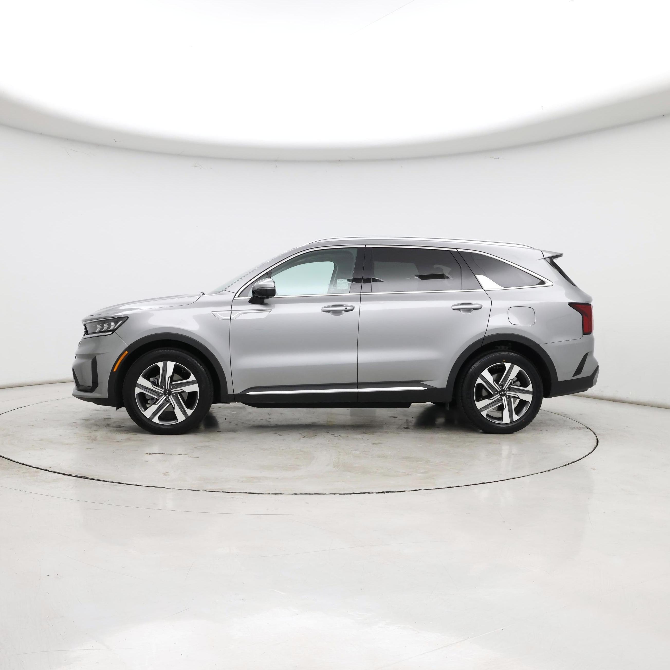 Thumbnail: 2023 Kia Sorento - 3