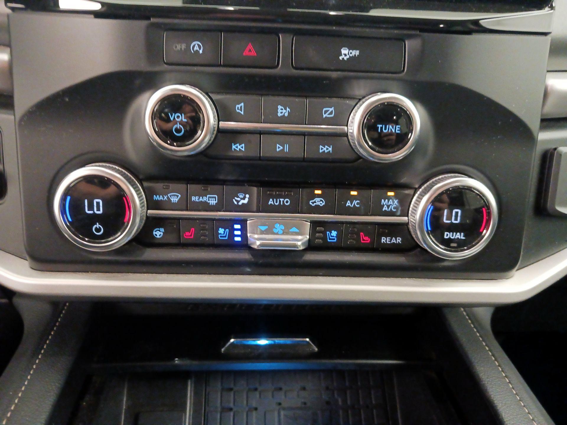 Thumbnail: 2024 Ford Expedition - 16
