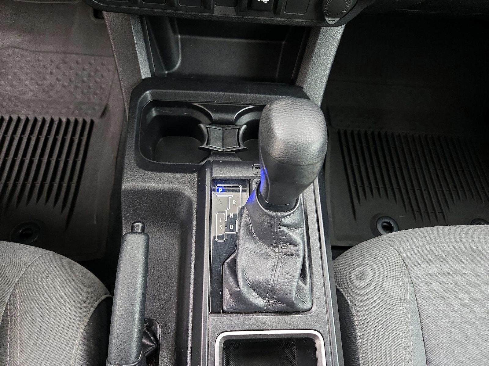 2023 Toyota Tacoma SR - Photo 18
