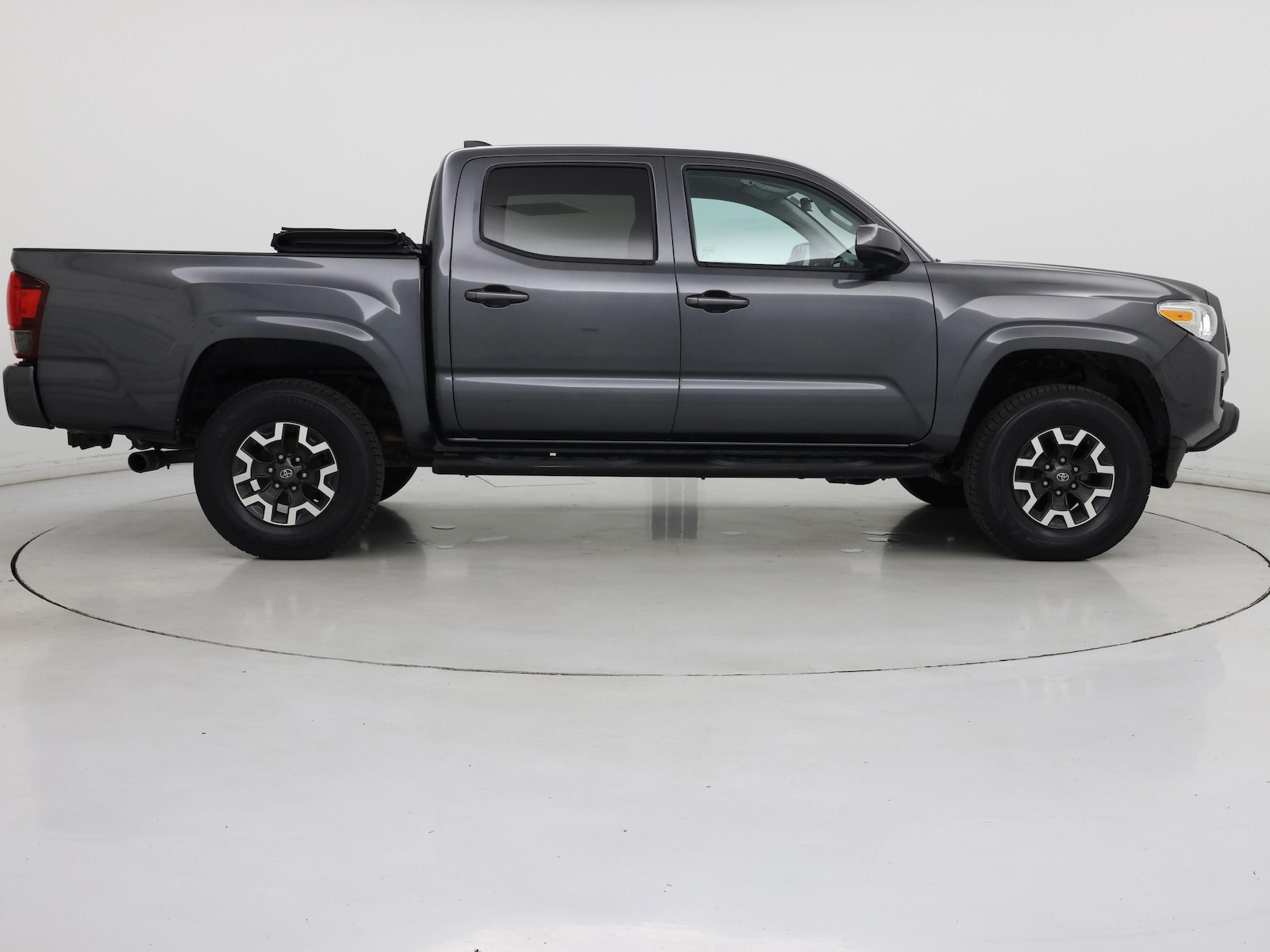 2023 Toyota Tacoma SR - Photo 8
