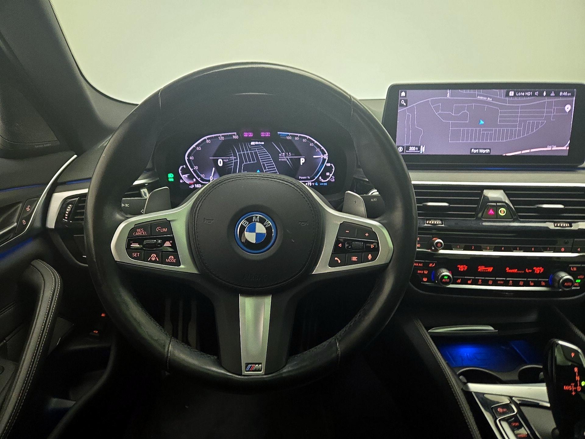Thumbnail: 2023 BMW 5 Series - 10
