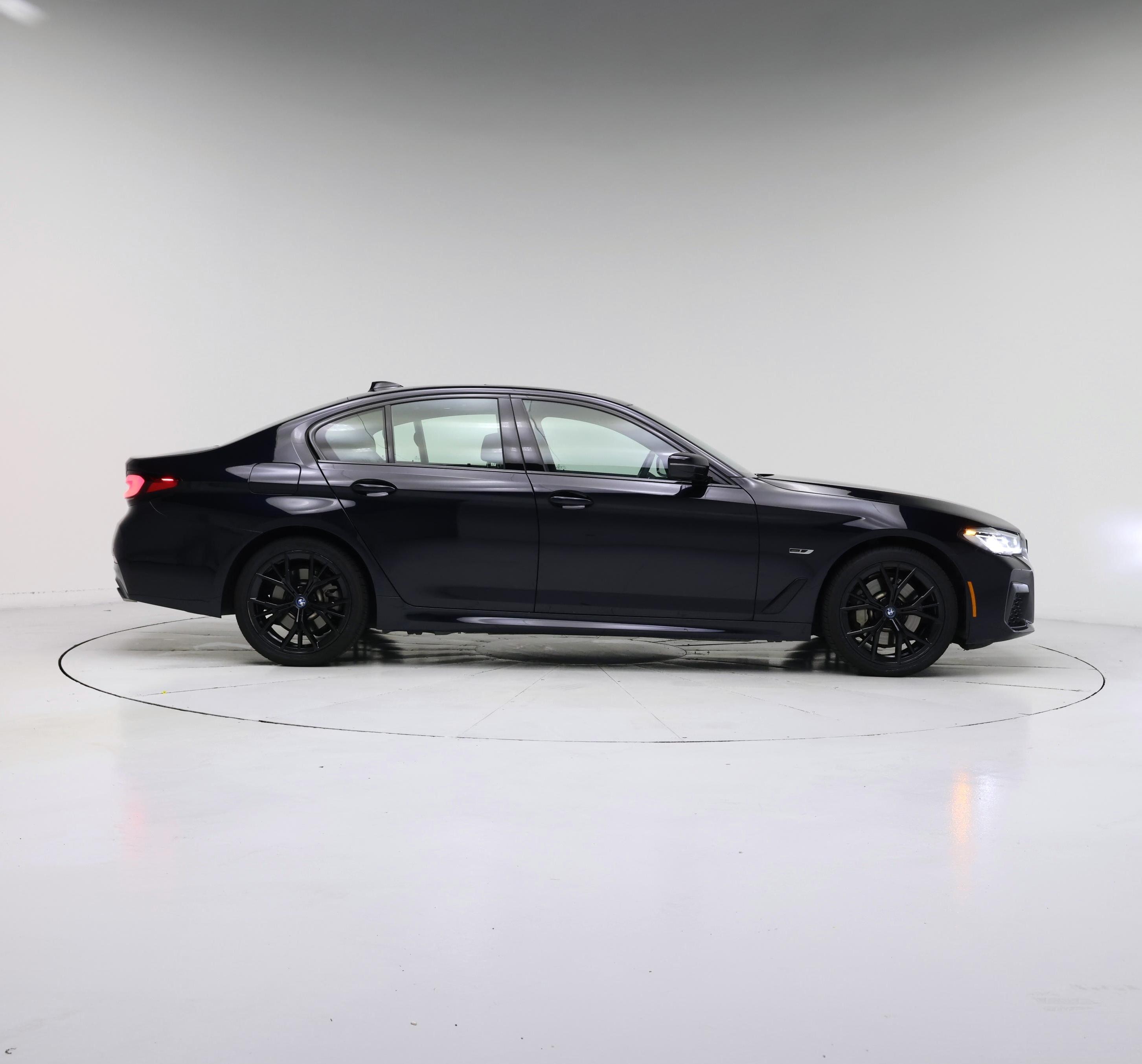 Thumbnail: 2023 BMW 5 Series - 7