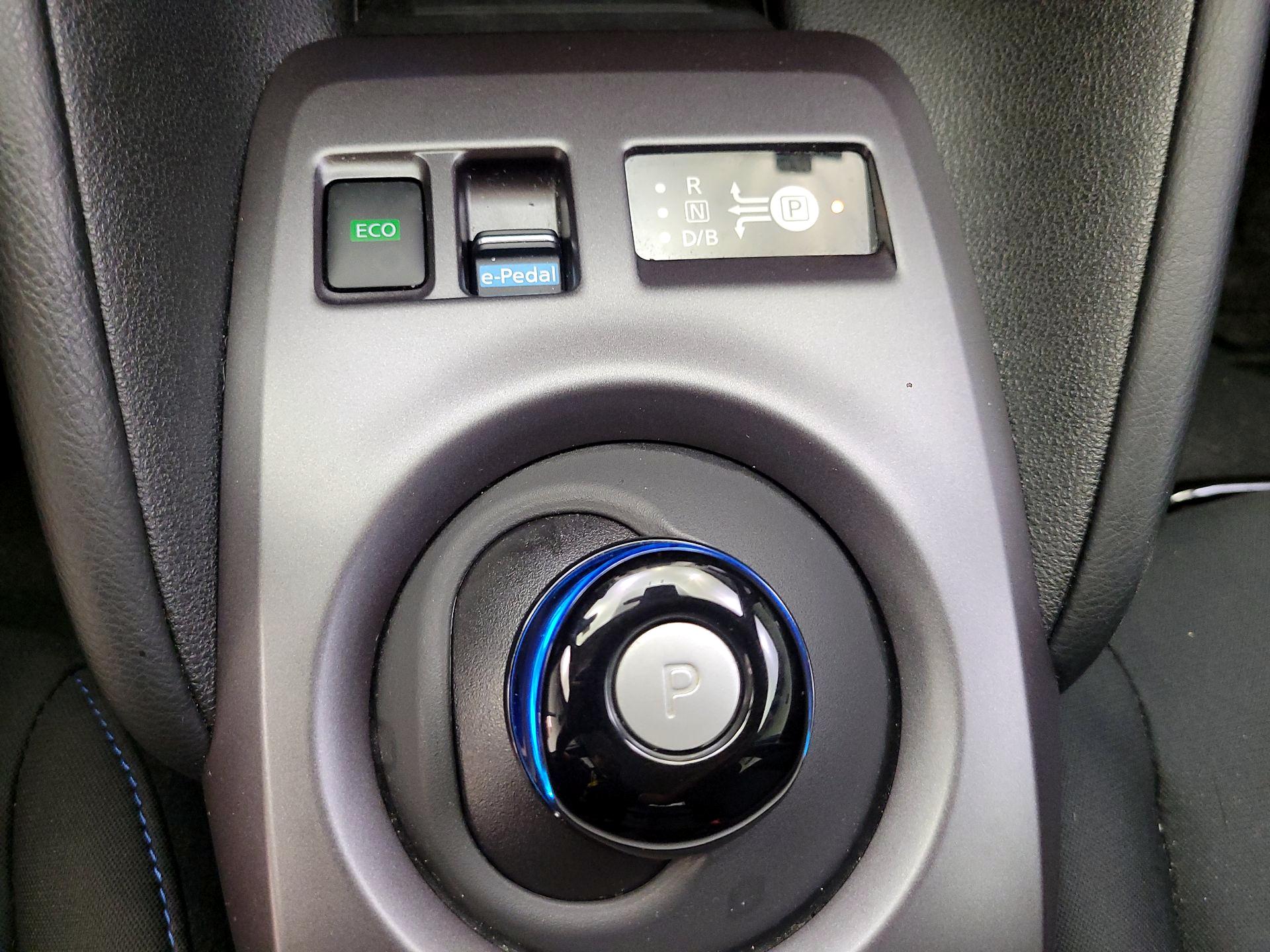 Thumbnail: 2020 Nissan Leaf - 15