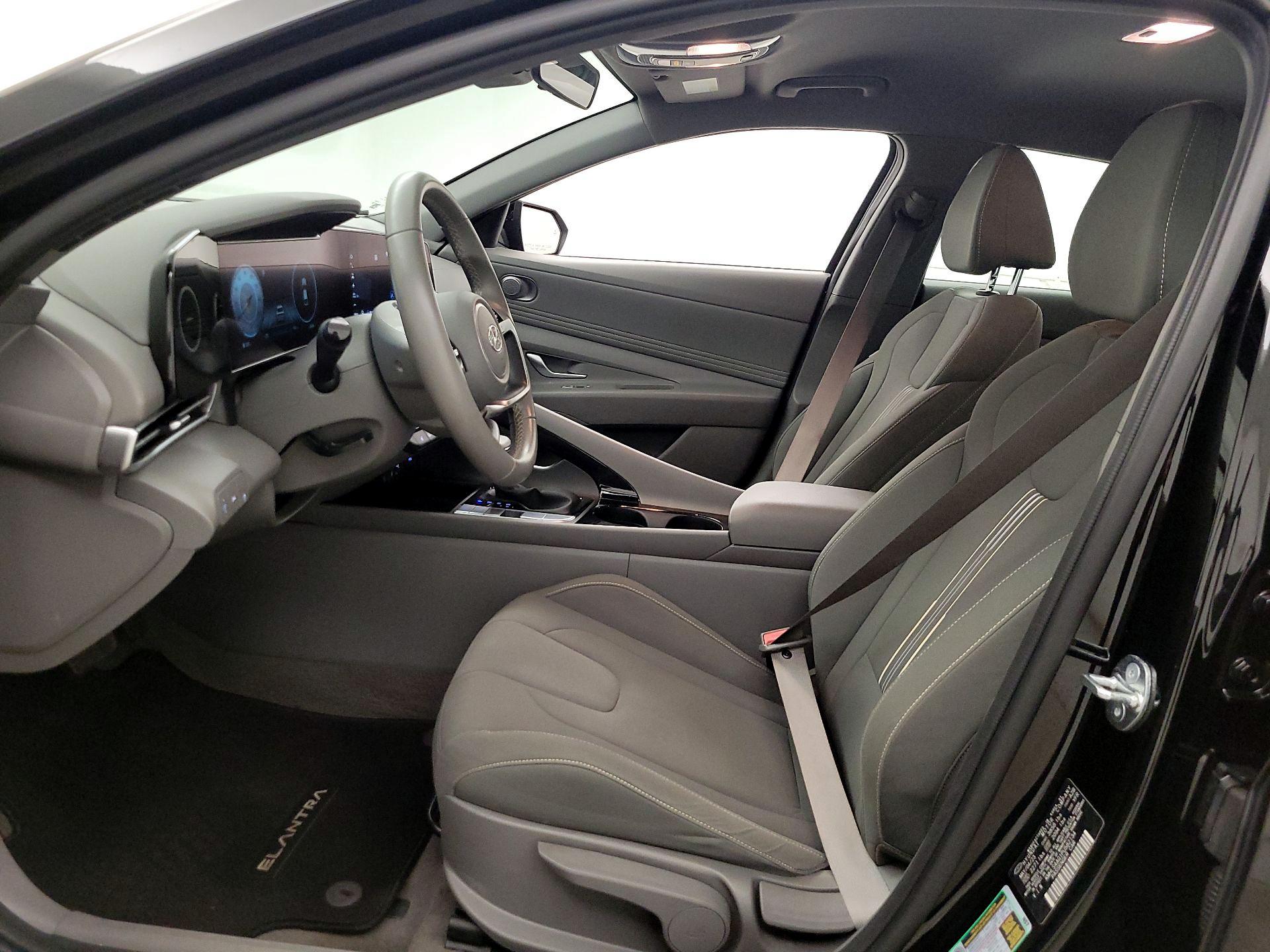 Thumbnail: 2023 Hyundai Elantra - 11