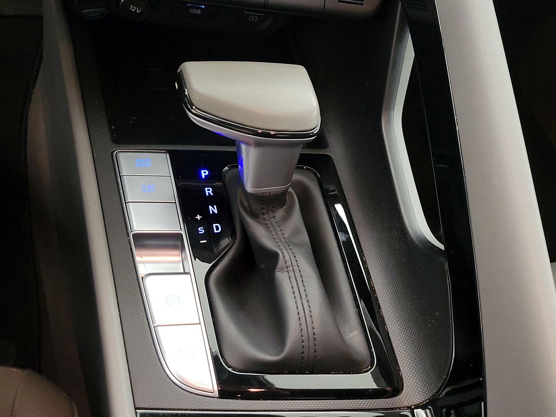 Thumbnail: 2023 Hyundai Elantra - 18